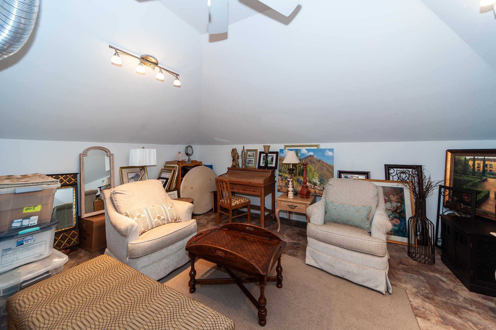 KELLY PLANTATION - Residential