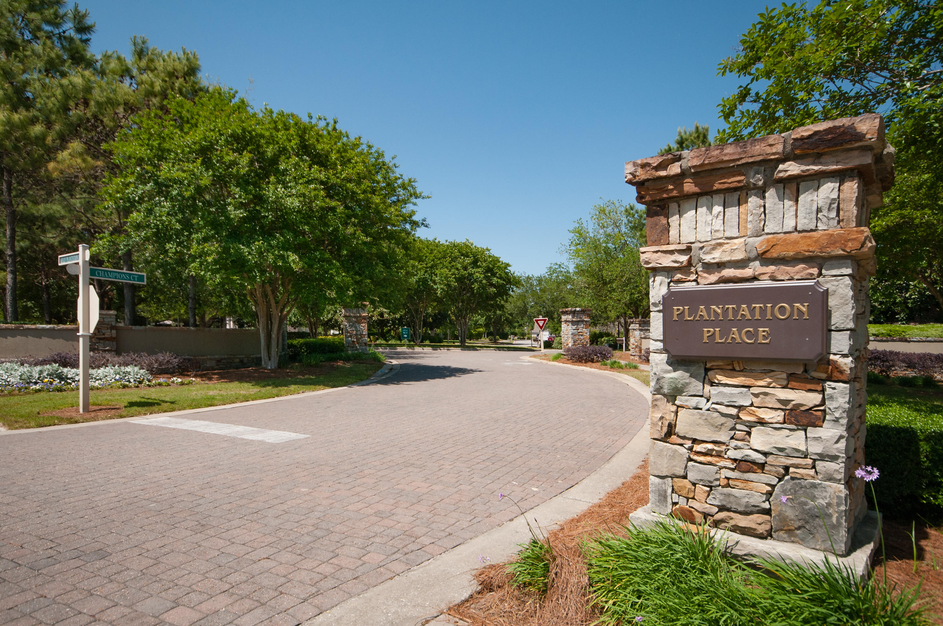 KELLY PLANTATION - Residential