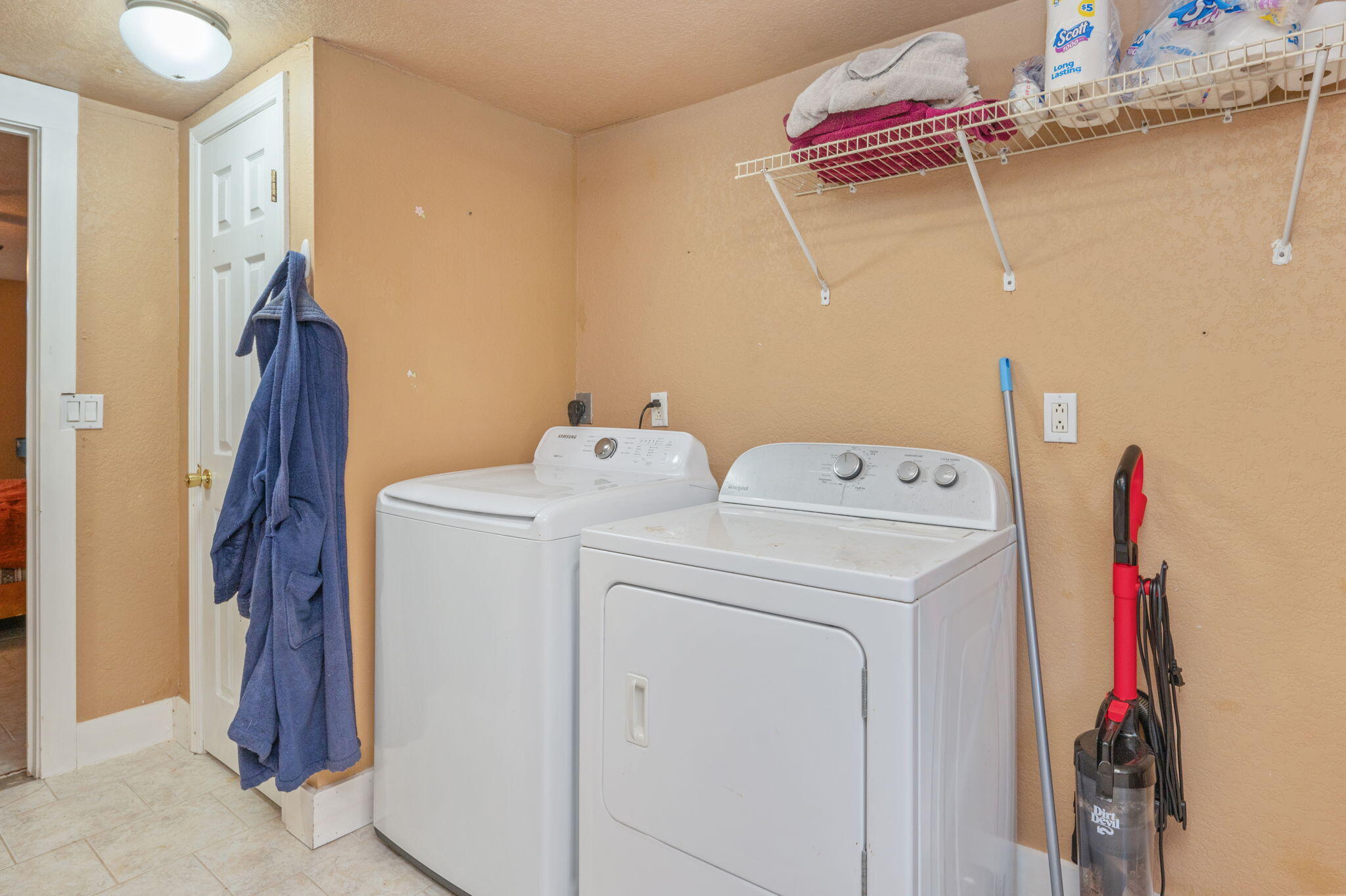 LAKE TANTARA UNREC - Residential