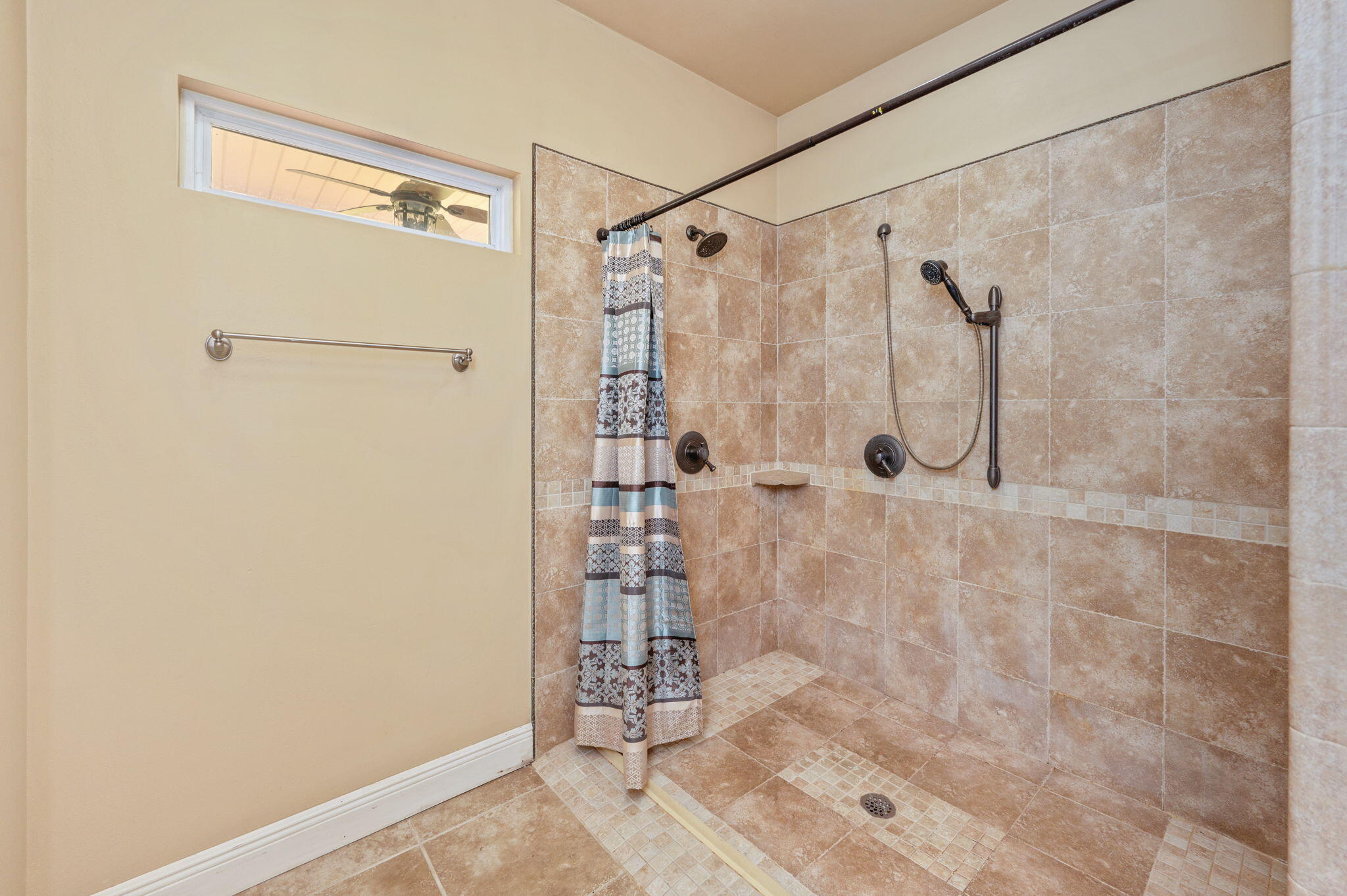 LAKE TANTARA UNREC - Residential