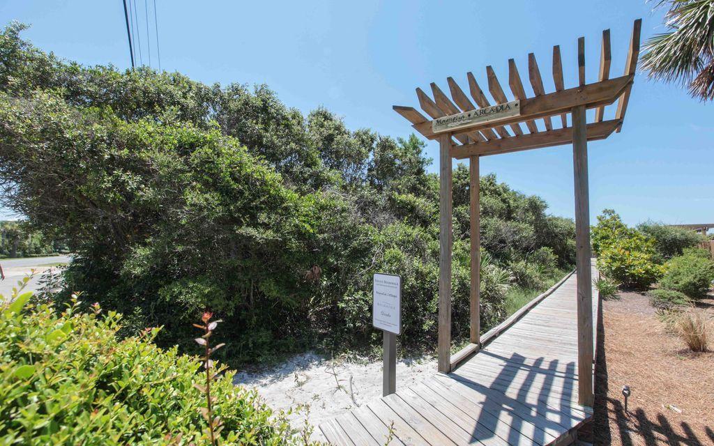 ARCADIA PLACE - Residential