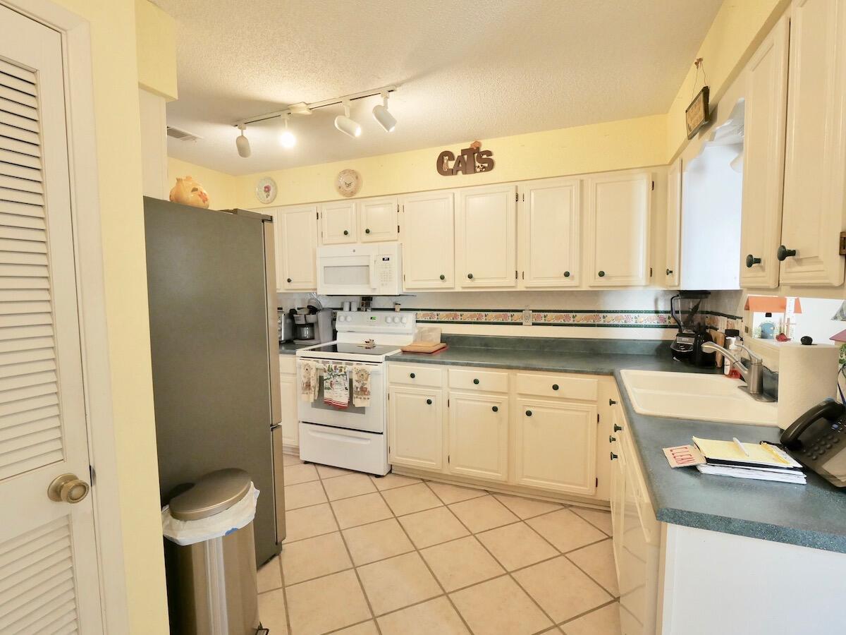 ROYAL OAKS S/D - Residential