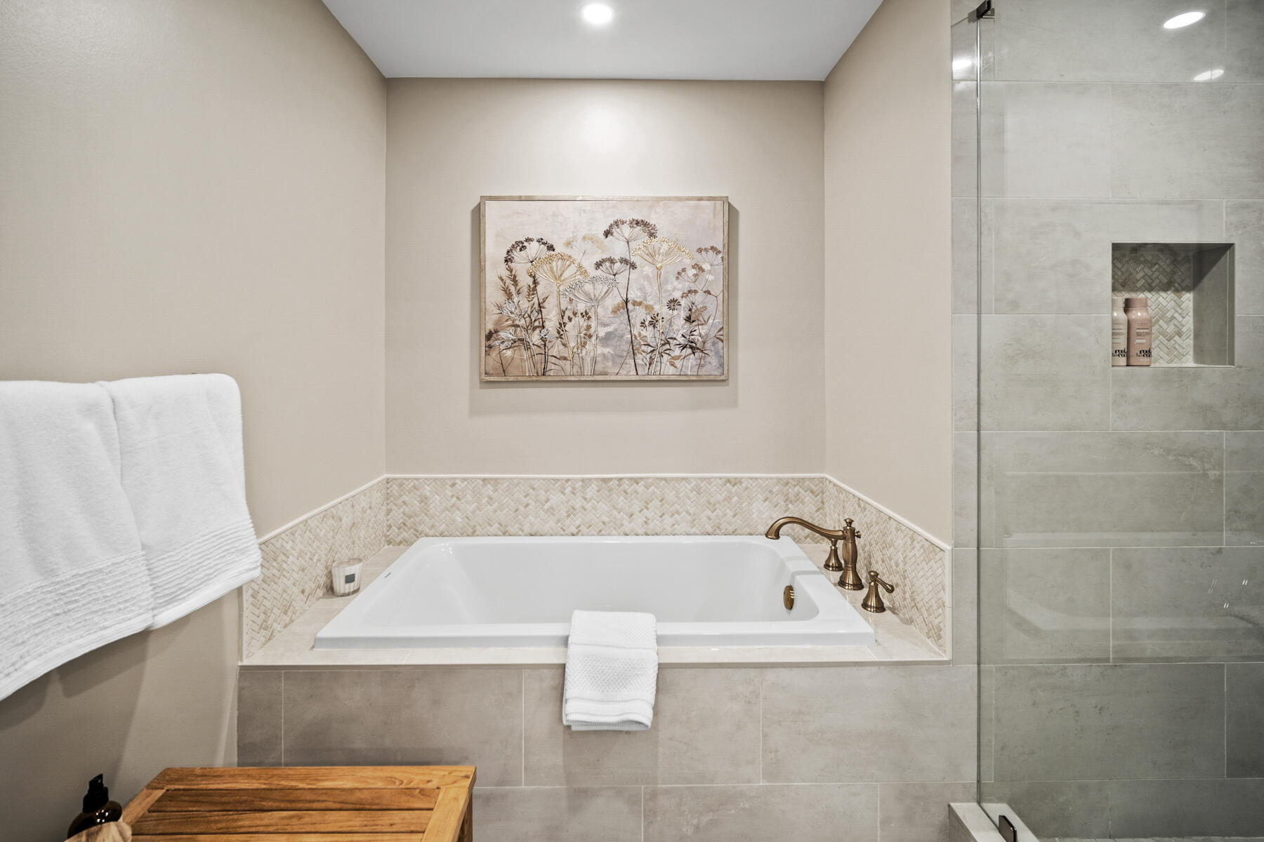 HIGH POINTE RESORT CONDO - Residential