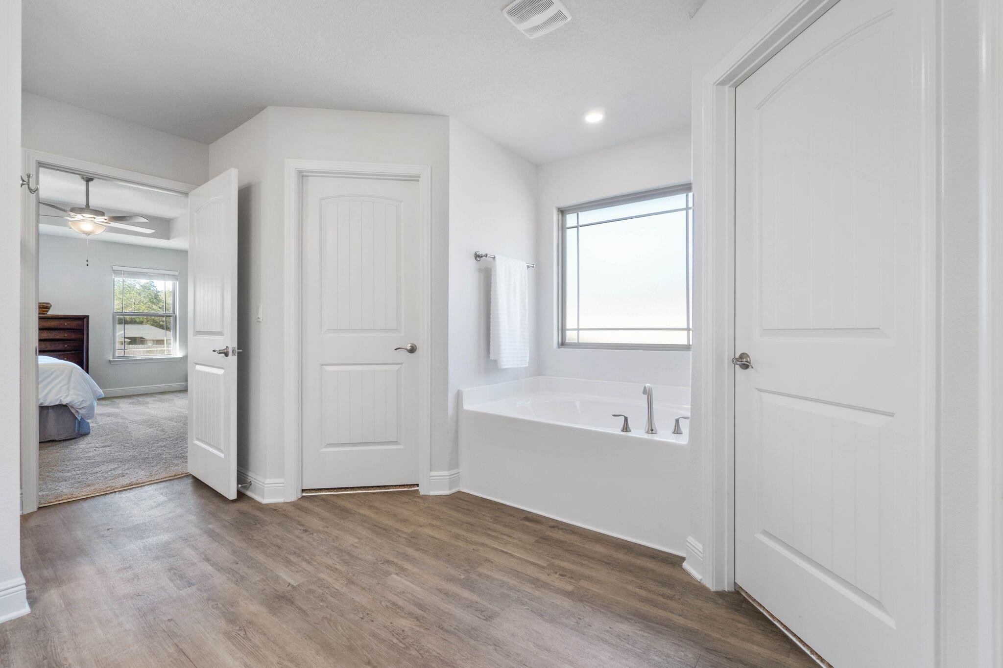 HIDDEN VALLEY - Residential