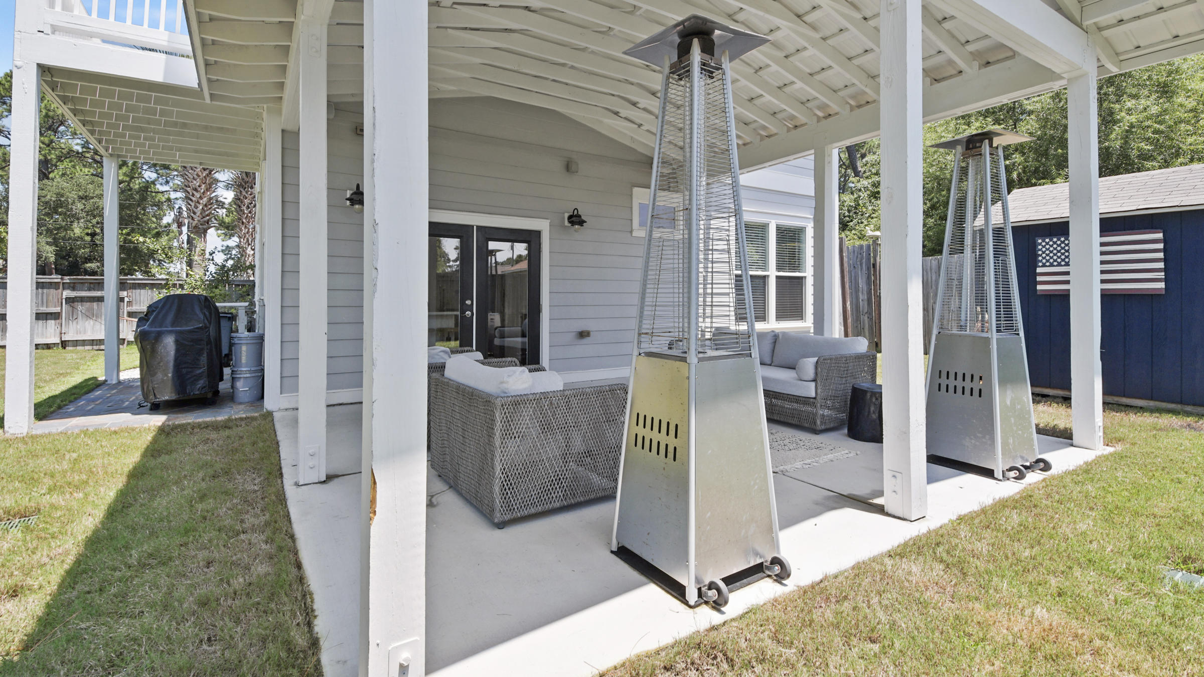 HOLIDAY SHORES ESTATES - Residential