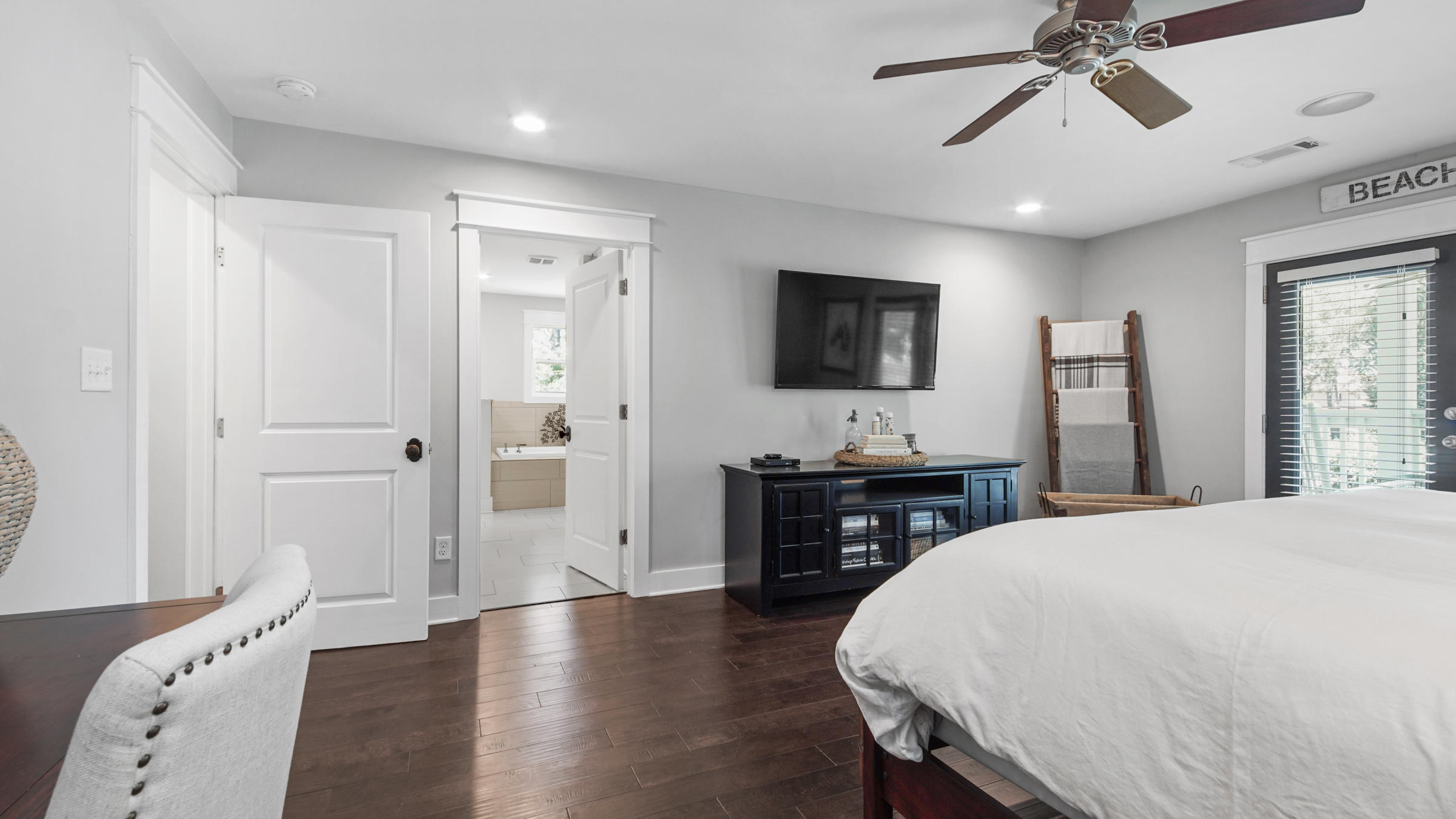 HOLIDAY SHORES ESTATES - Residential