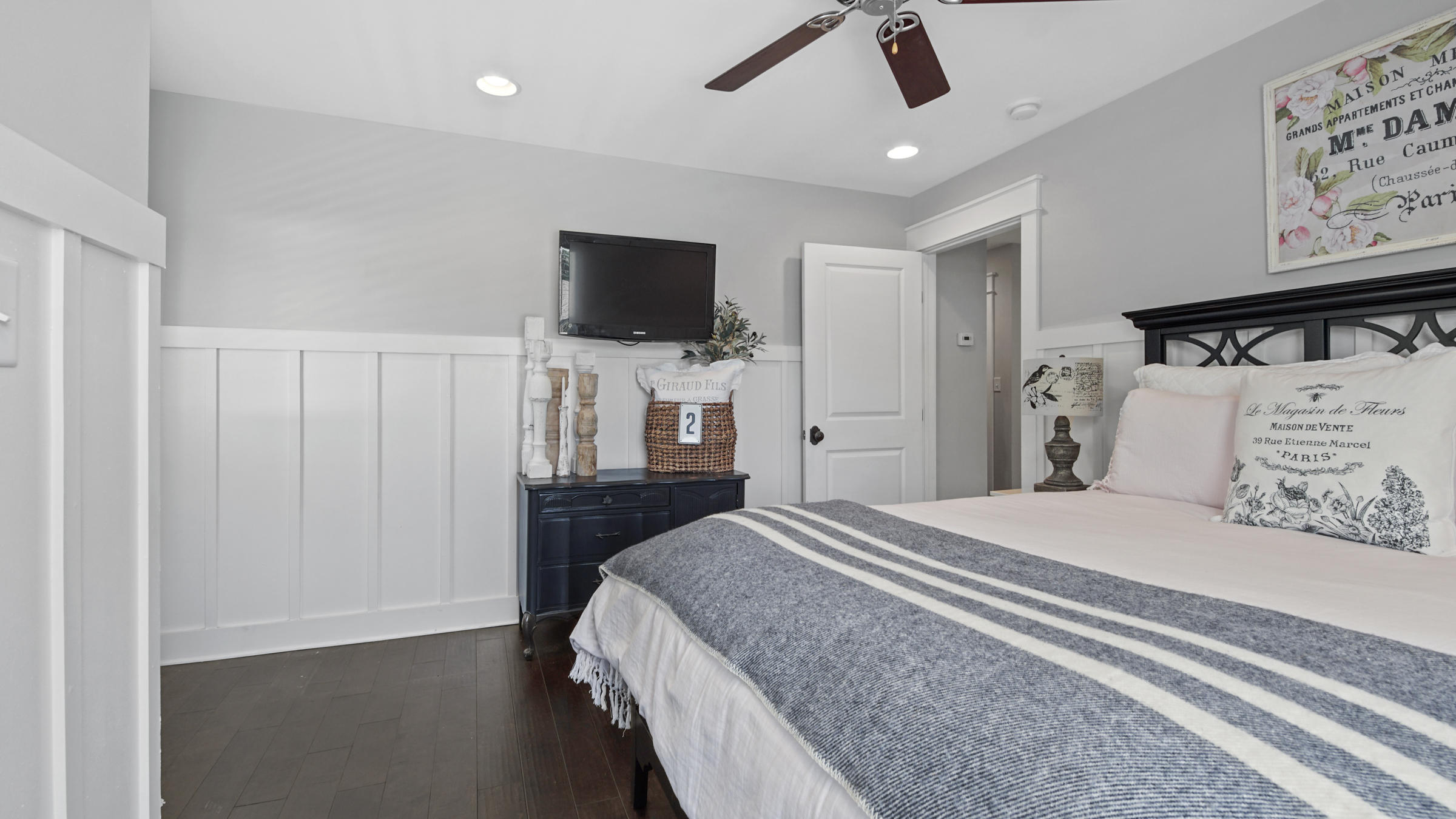 HOLIDAY SHORES ESTATES - Residential