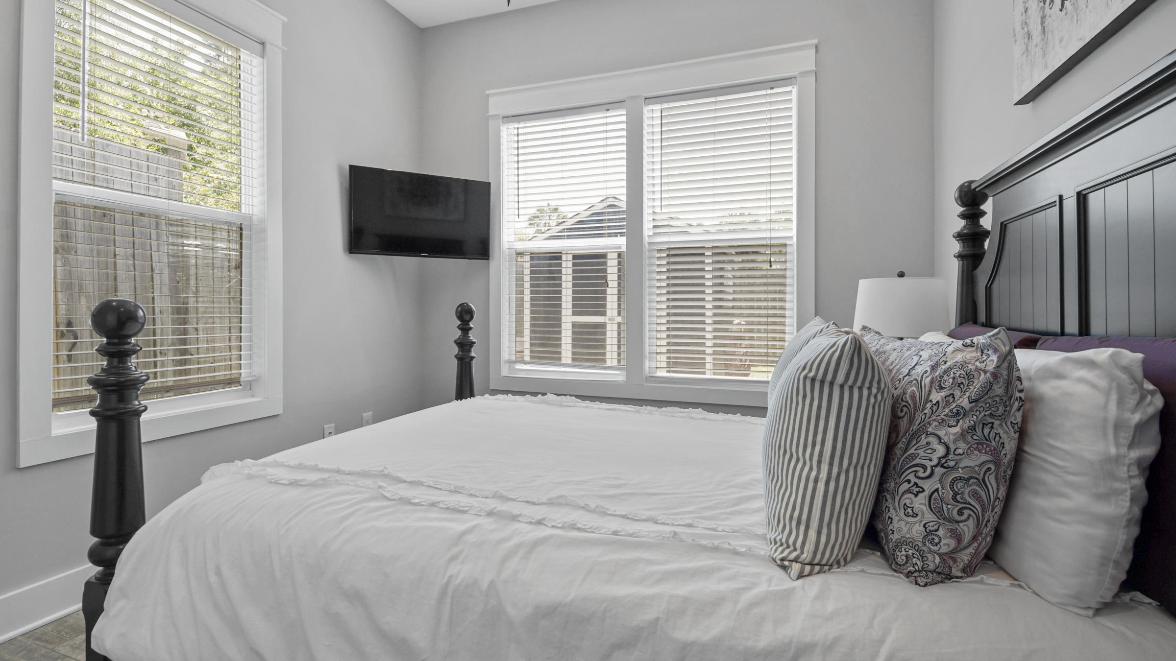 HOLIDAY SHORES ESTATES - Residential