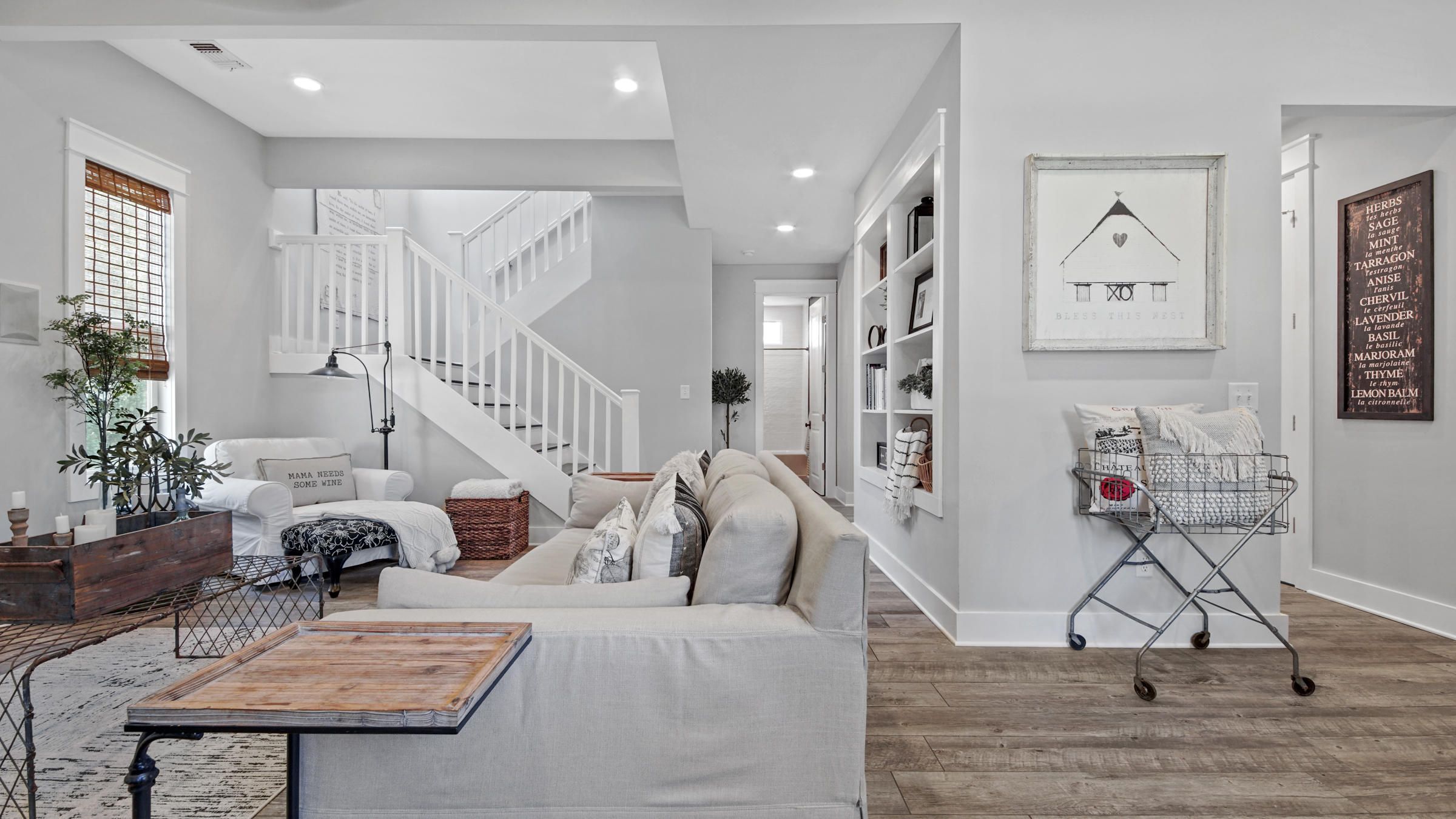 HOLIDAY SHORES ESTATES - Residential