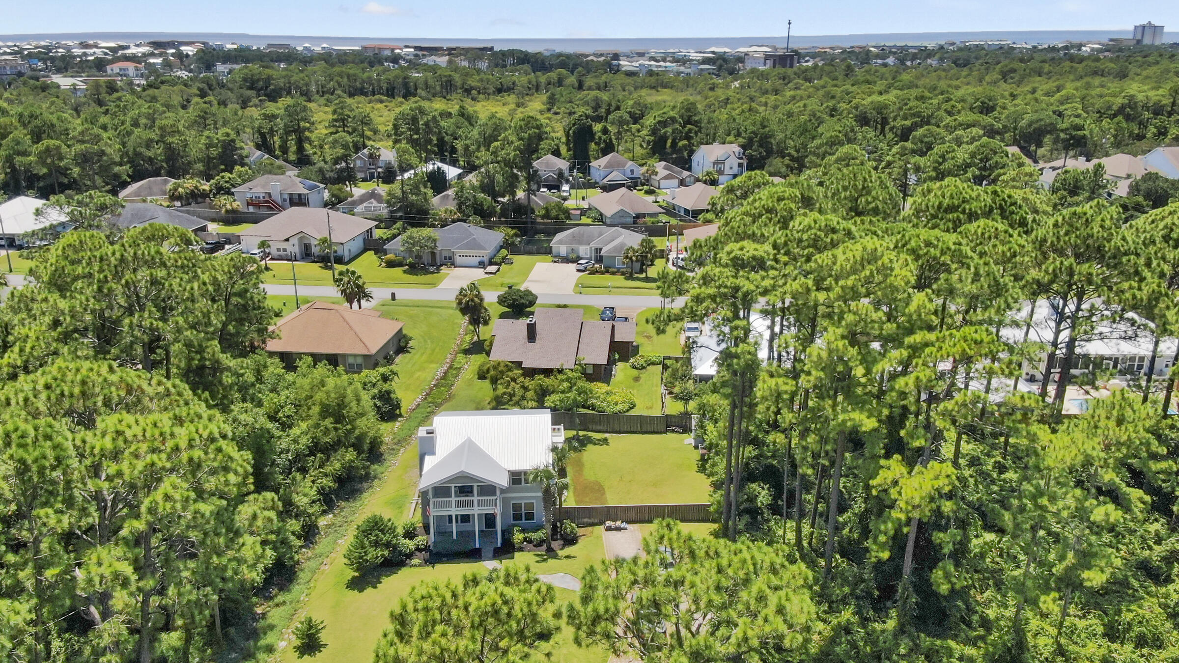 HOLIDAY SHORES ESTATES - Residential