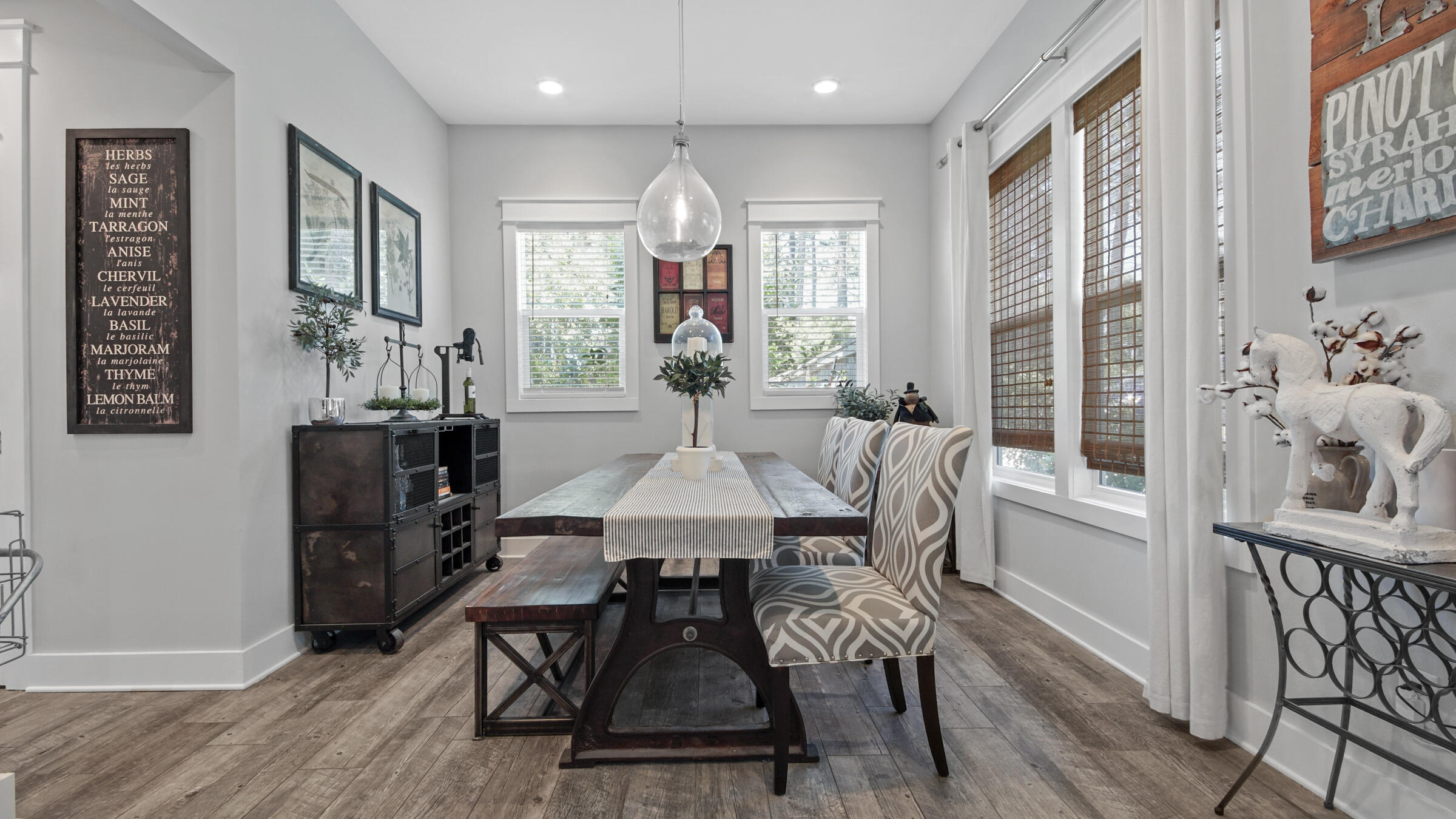 HOLIDAY SHORES ESTATES - Residential