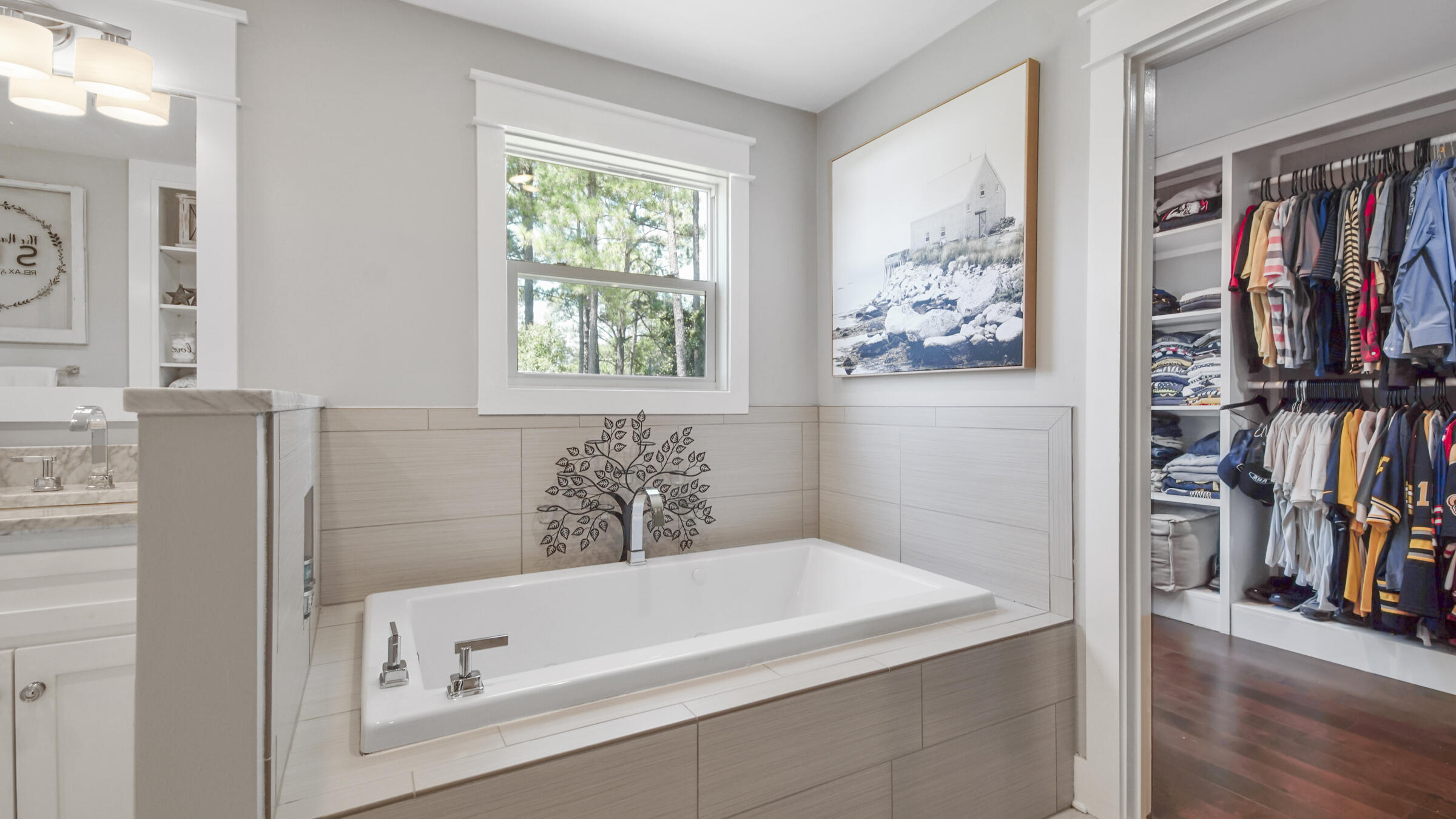 HOLIDAY SHORES ESTATES - Residential