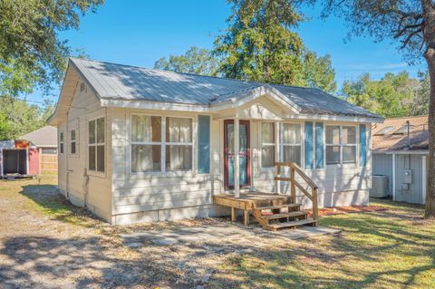 Photo of 1135 46th Street, Niceville, FL 32578 (MLS # 991254)