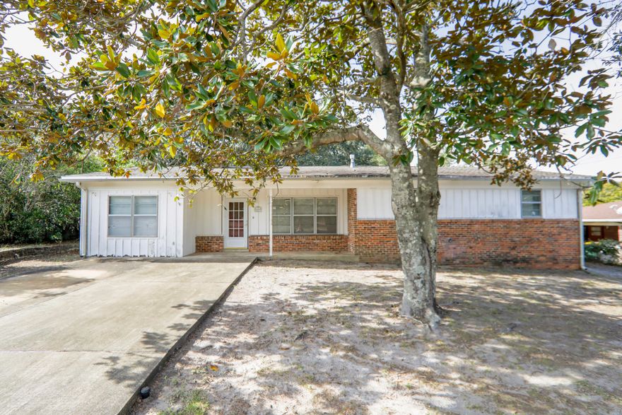 This house boasts a fantastic location, just minutes from beaches and shopping in the heart of Fort Walton Beach on a quiet street. This is a great opportunity for those looking for a fixer-upper.
