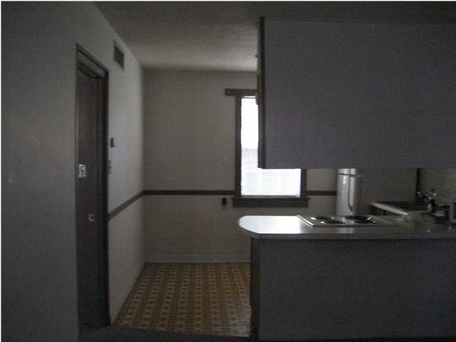 EDGEWATER APT - Residential Lease