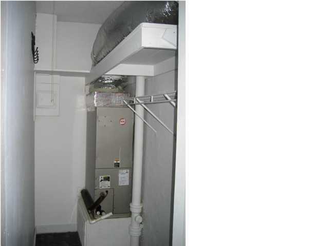 EDGEWATER APT - Residential Lease