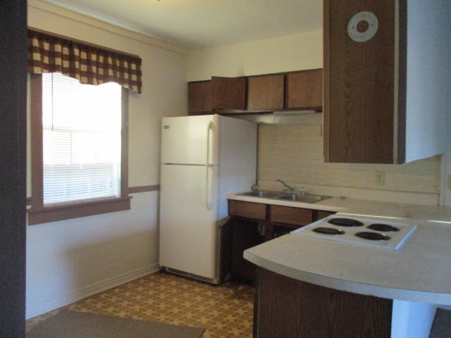 EDGEWATER APT - Residential Lease