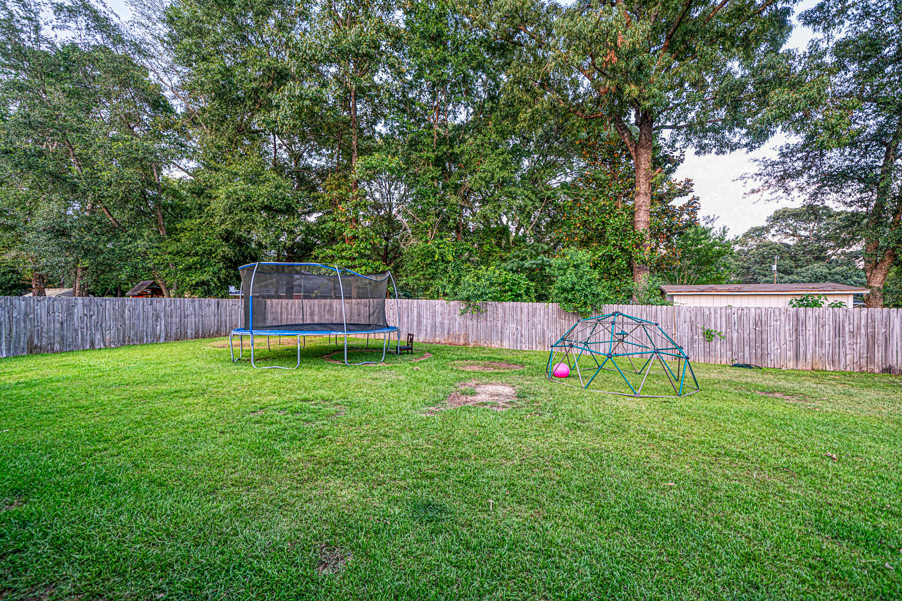 AUTUMN WOODS - Residential