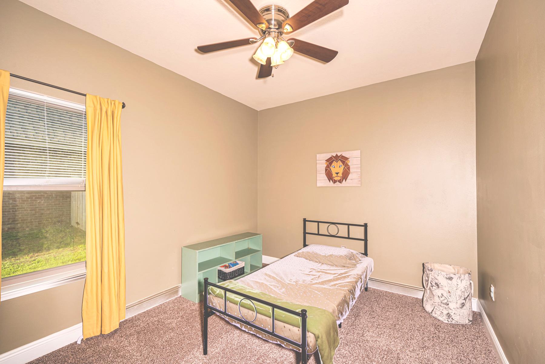 AUTUMN WOODS - Residential