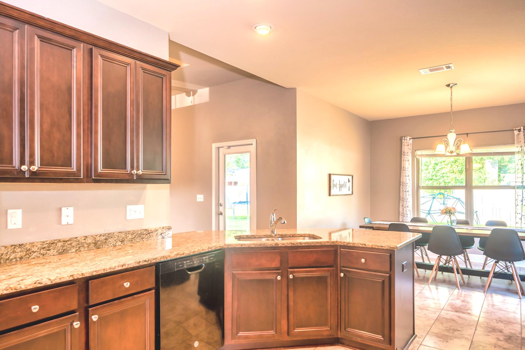 AUTUMN WOODS - Residential