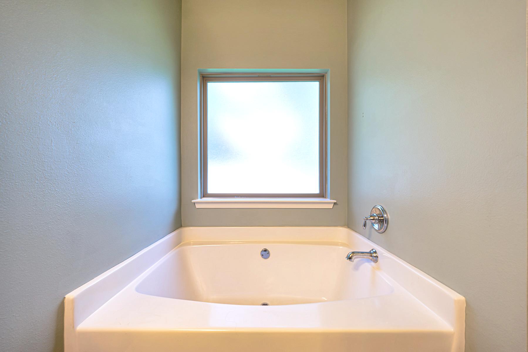 AUTUMN WOODS - Residential