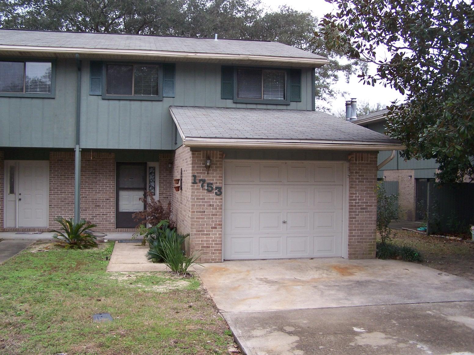 ROCKY BAYOU T/H - Residential Lease