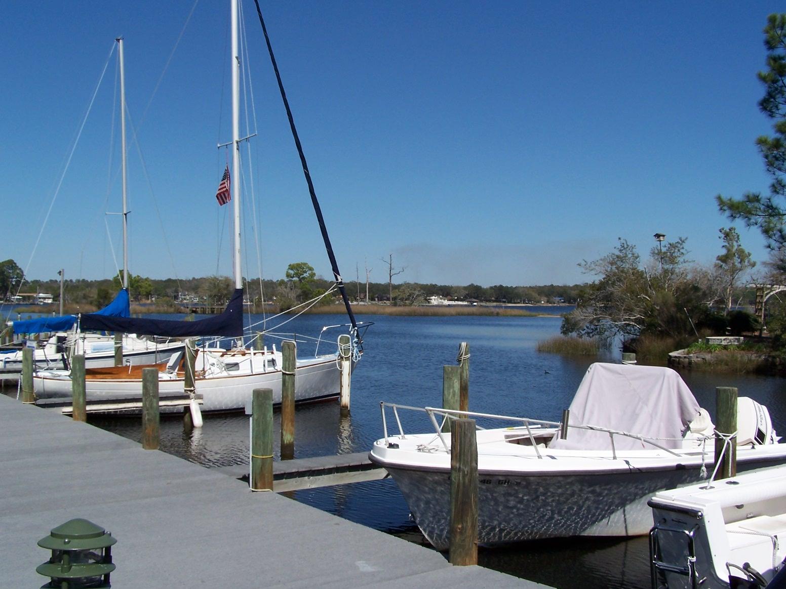 ROCKY BAYOU T/H - Residential Lease