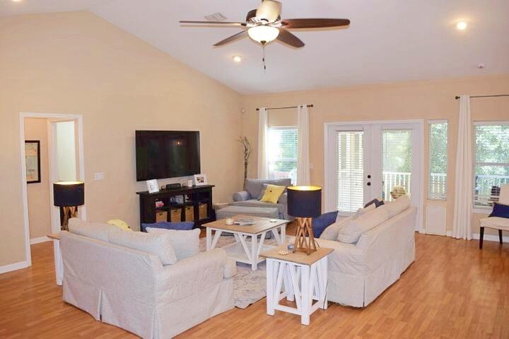 HAMMOCK BAY - Residential