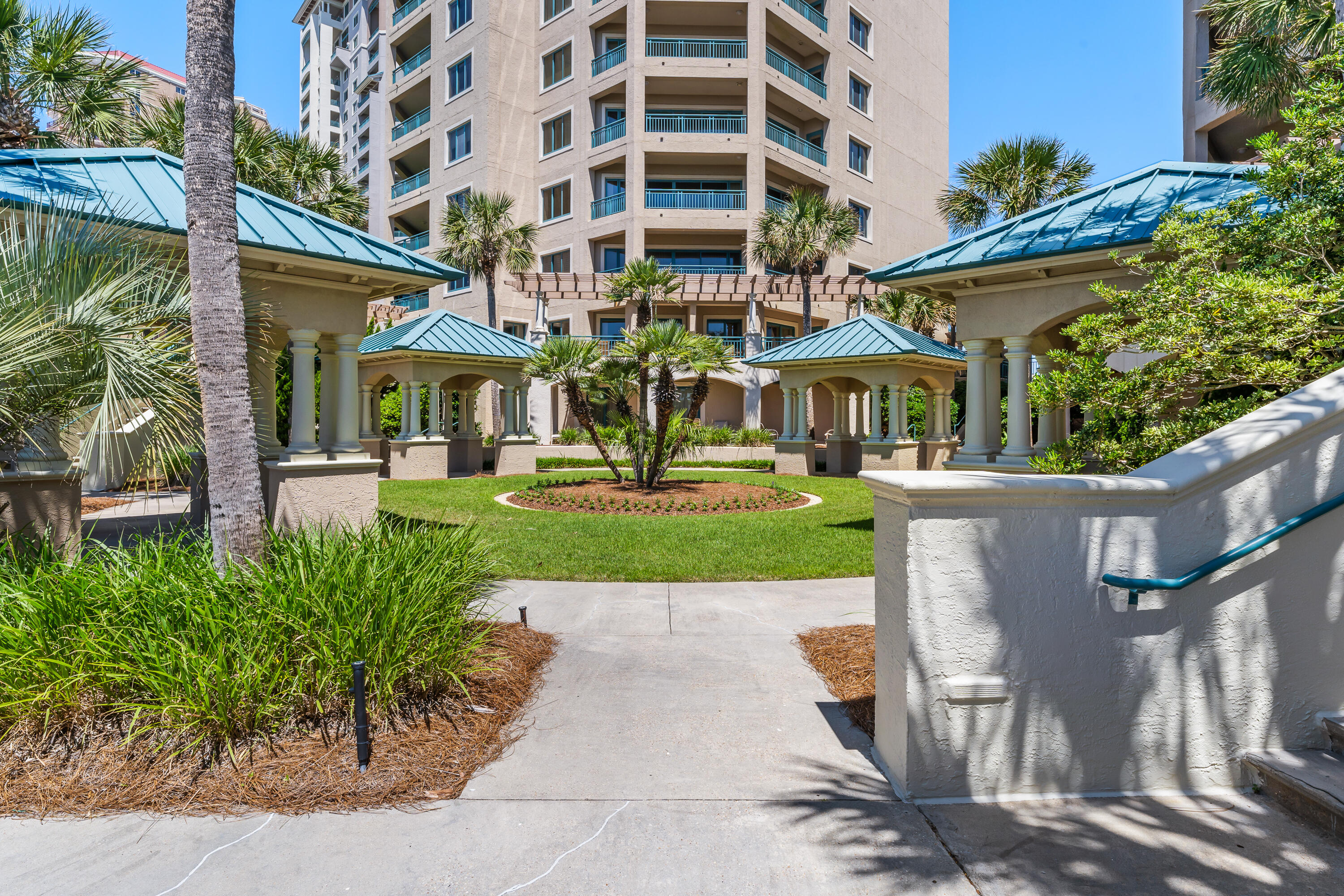 SOUTHWINDS II - Residential