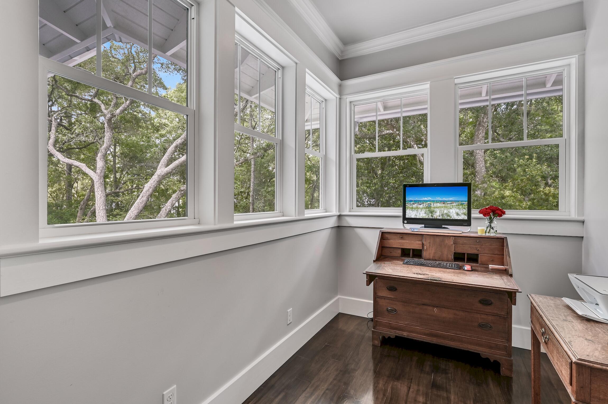 THE WOODS - Residential