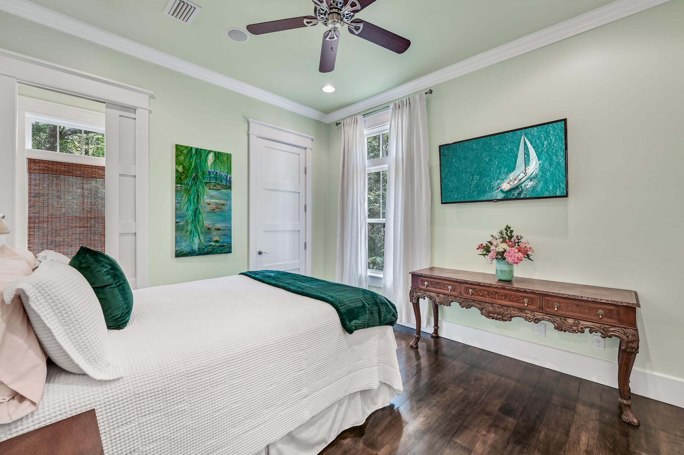 THE WOODS - Residential