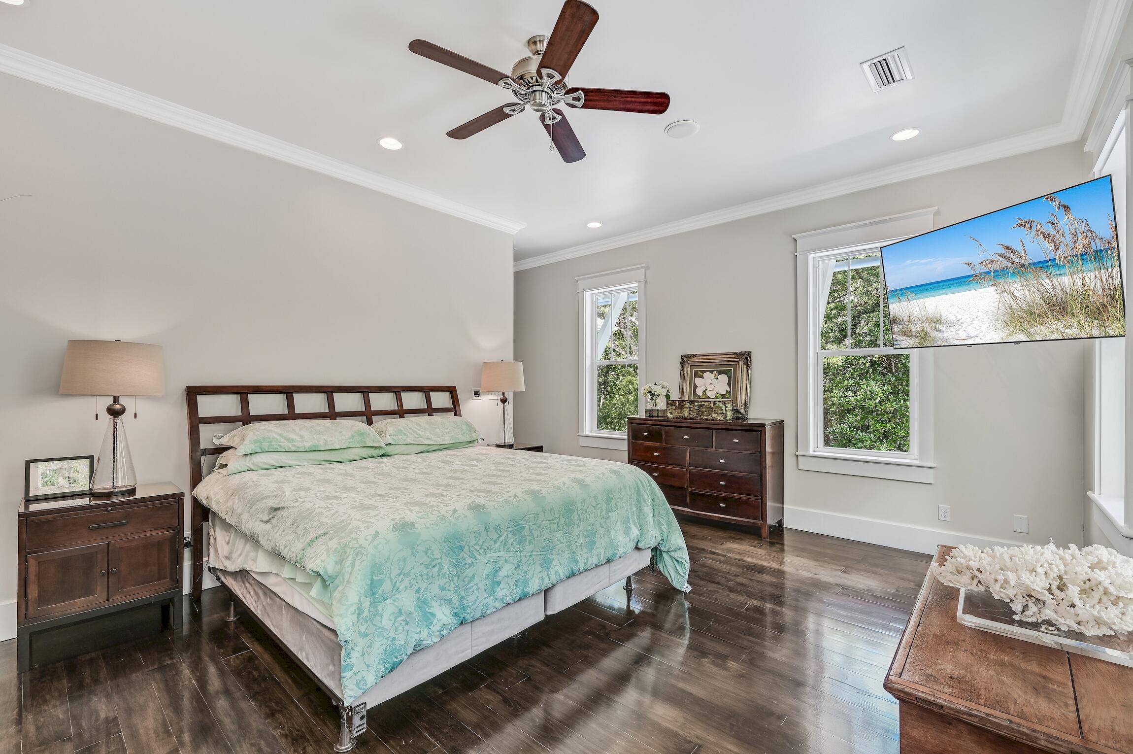 THE WOODS - Residential