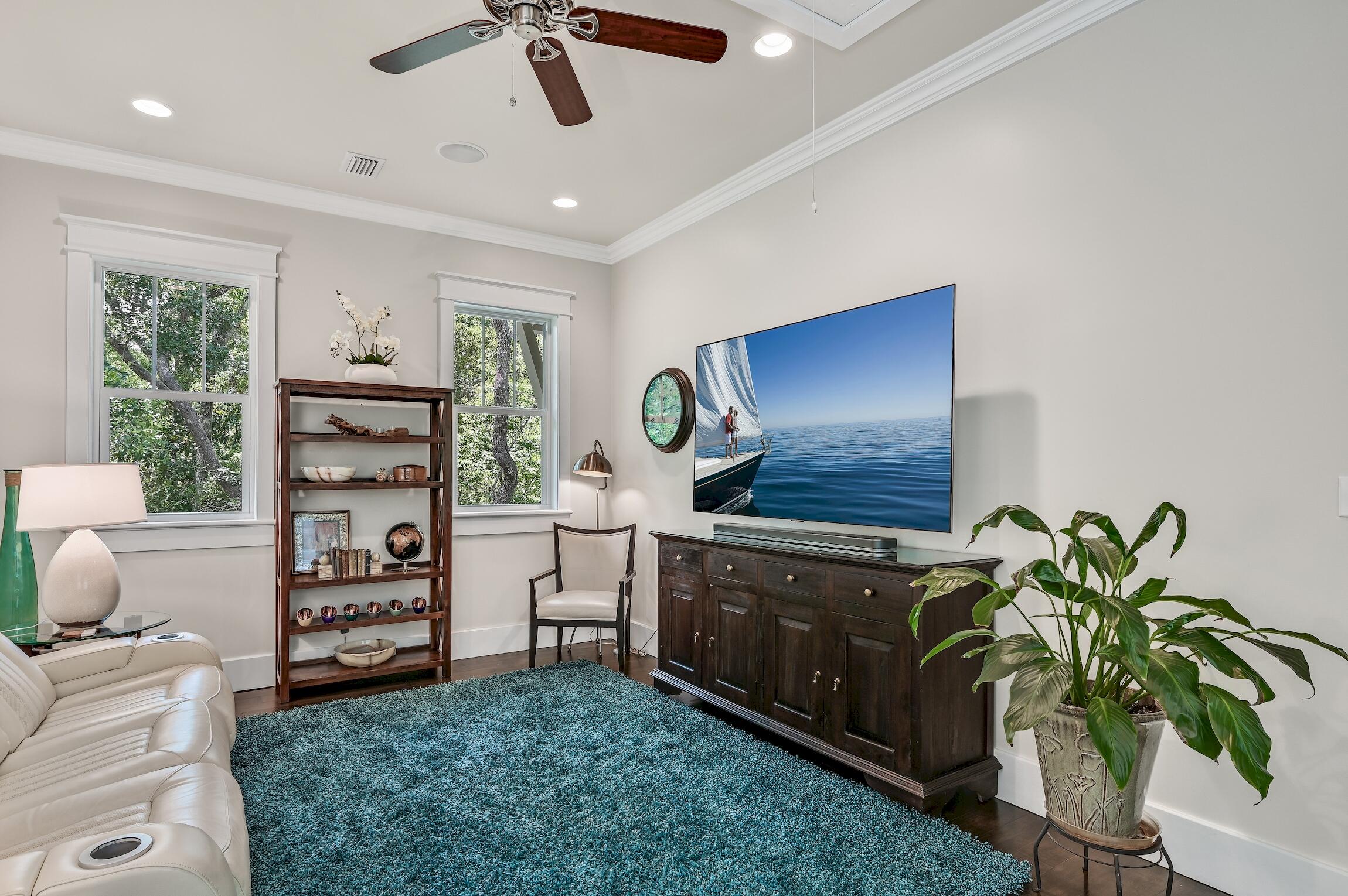 THE WOODS - Residential