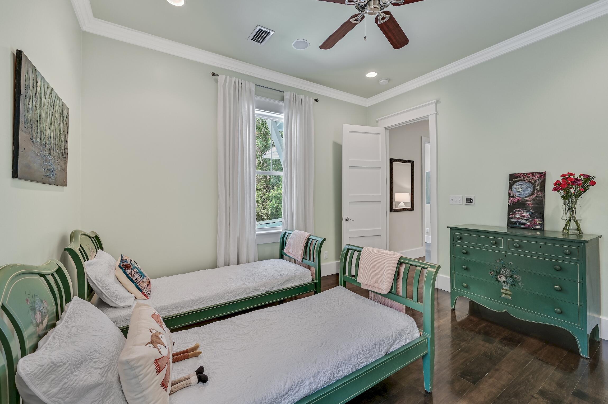 THE WOODS - Residential