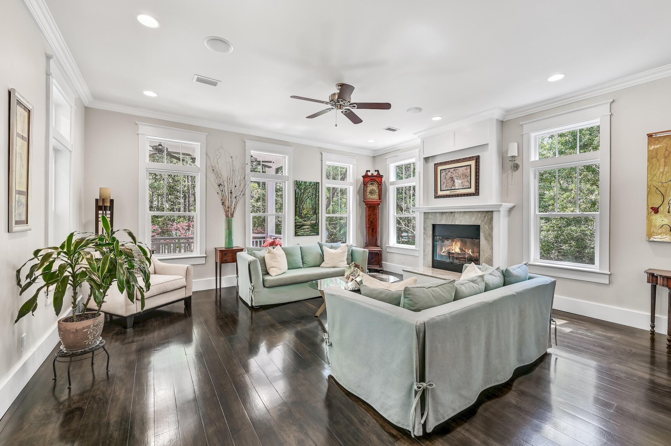 THE WOODS - Residential