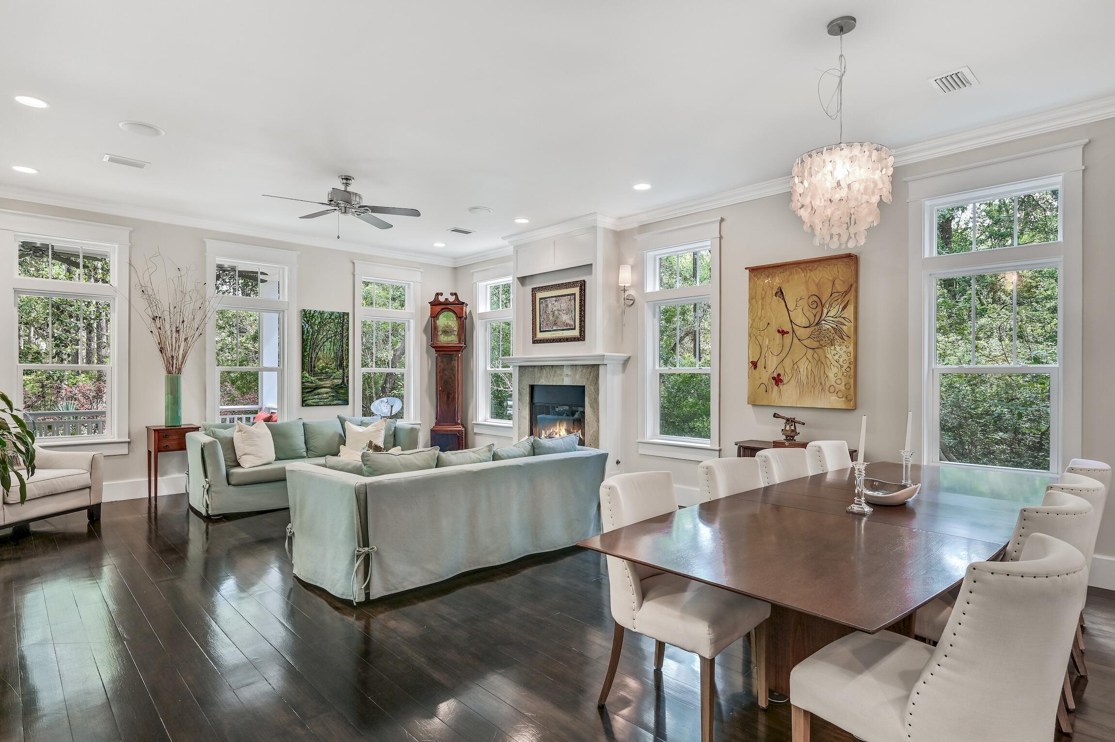 THE WOODS - Residential