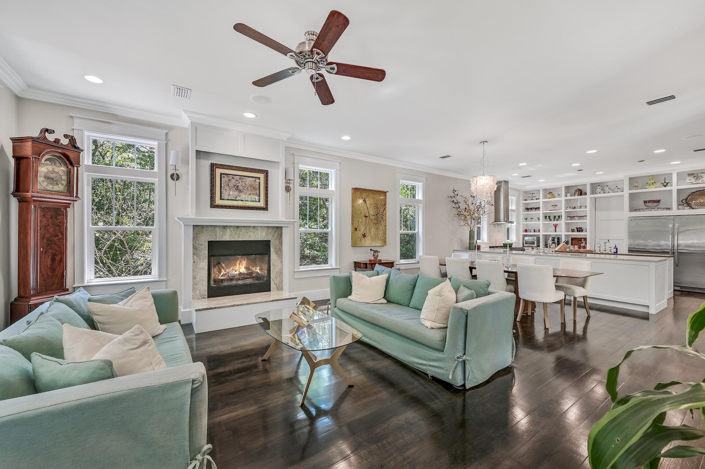 THE WOODS - Residential