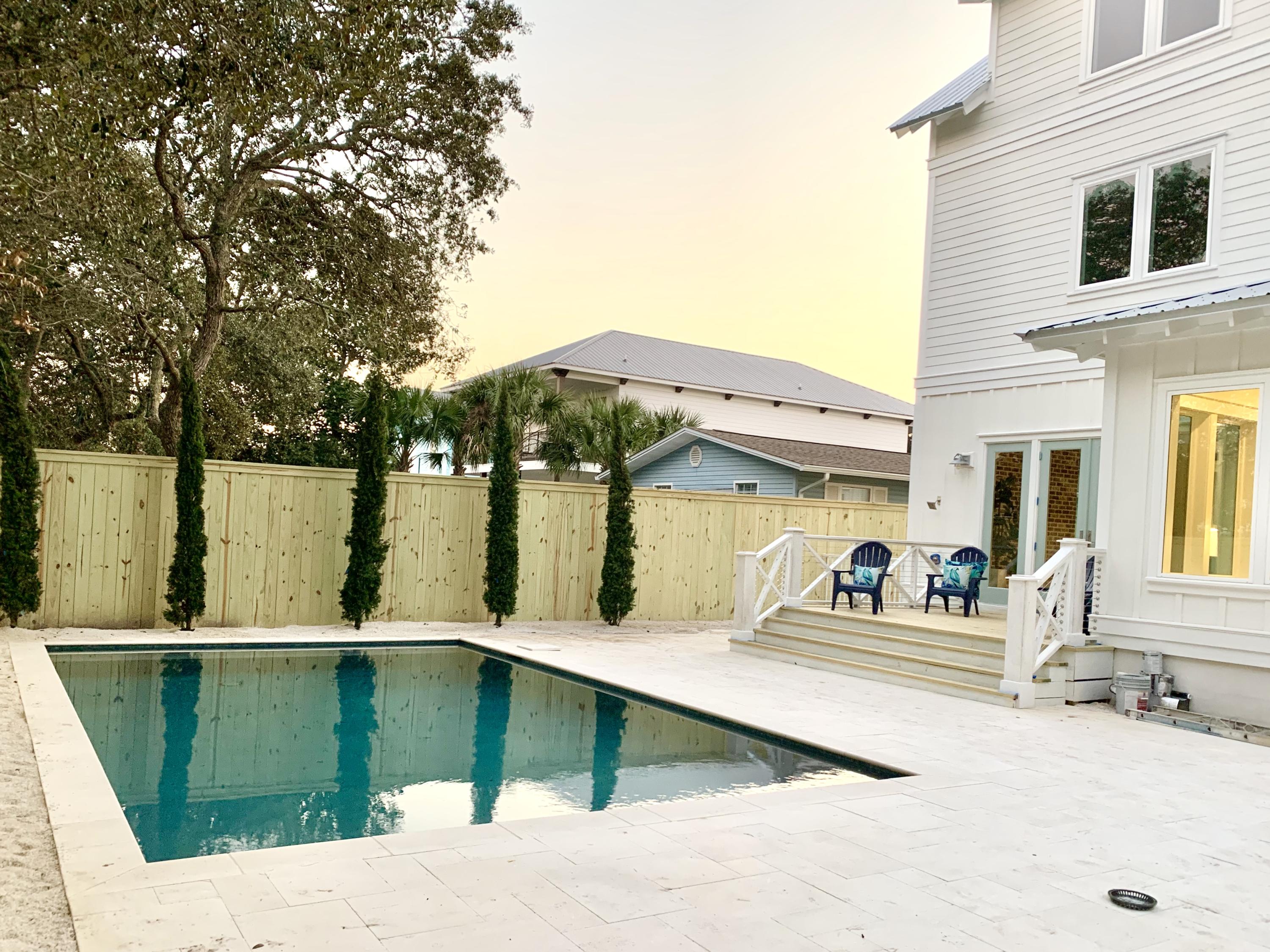CRYSTAL BEACH - Residential