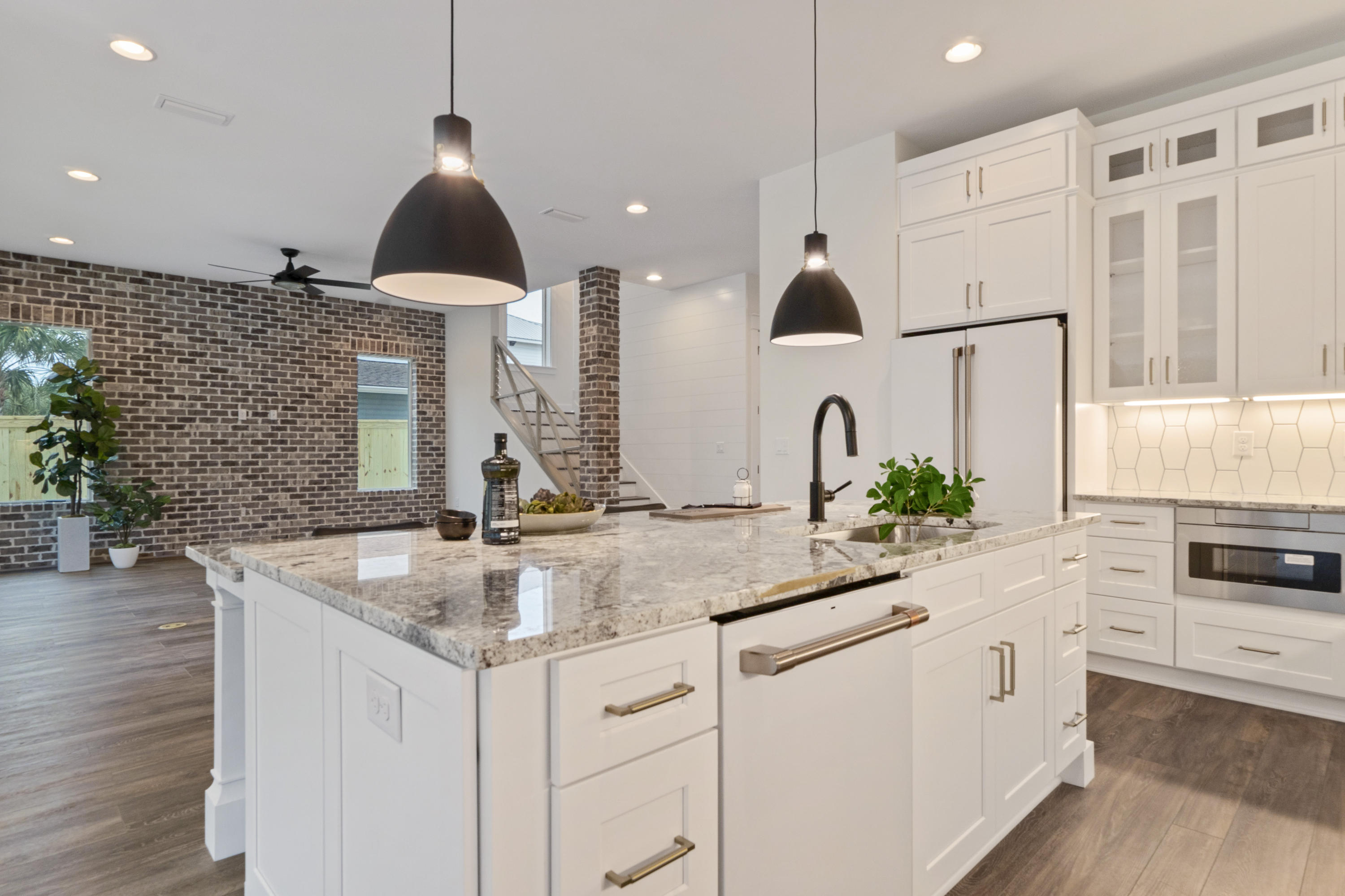 CRYSTAL BEACH - Residential