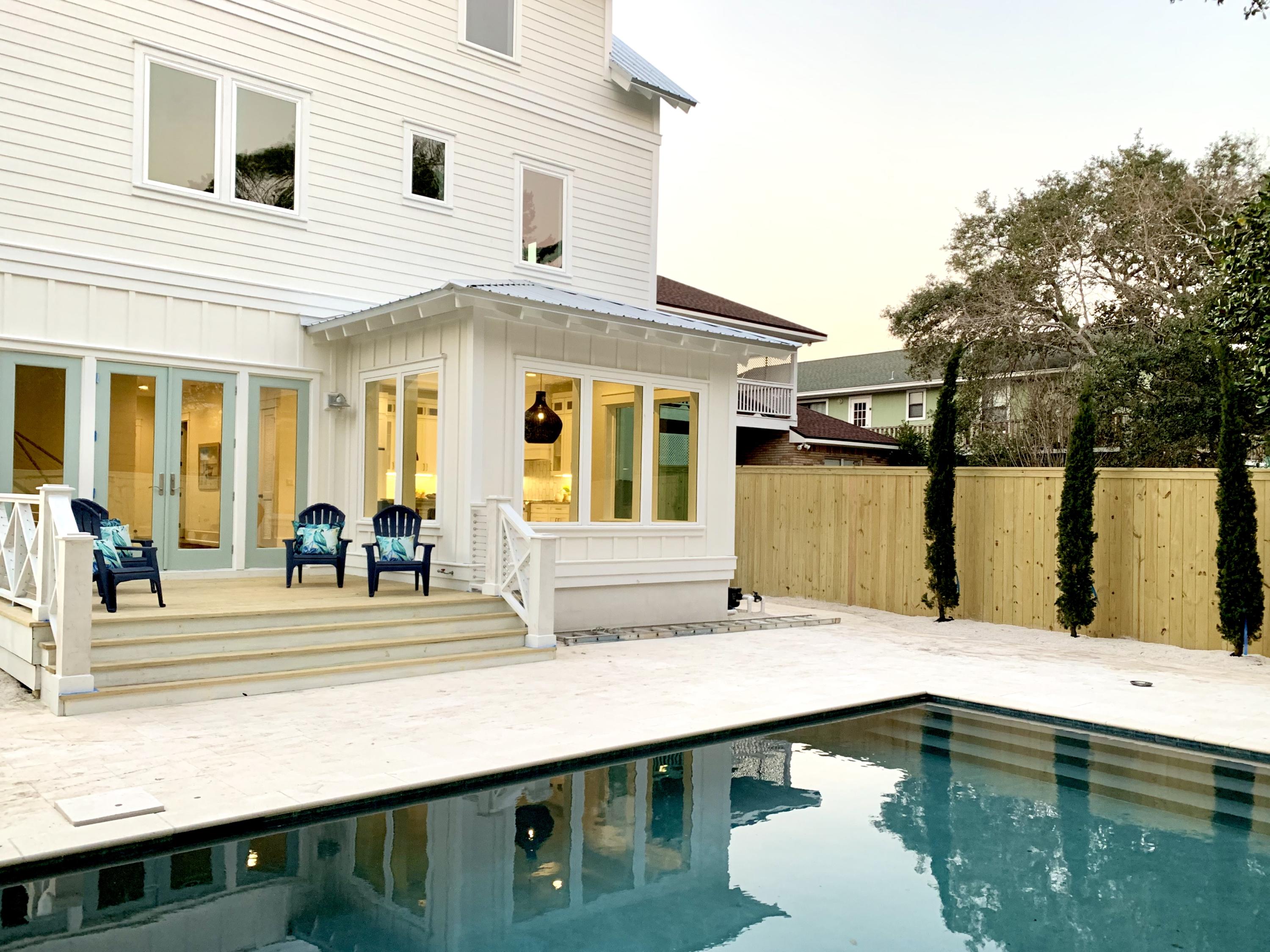 CRYSTAL BEACH - Residential