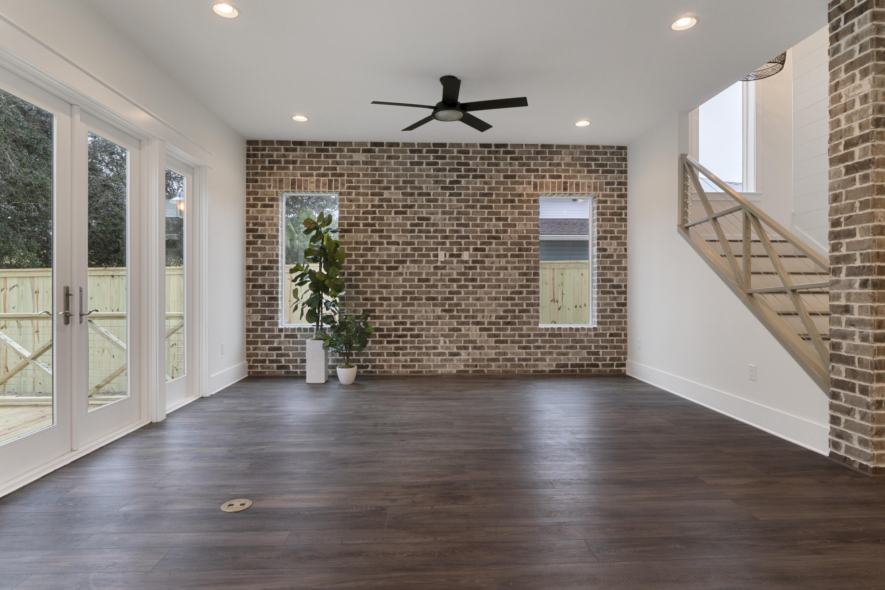 CRYSTAL BEACH - Residential