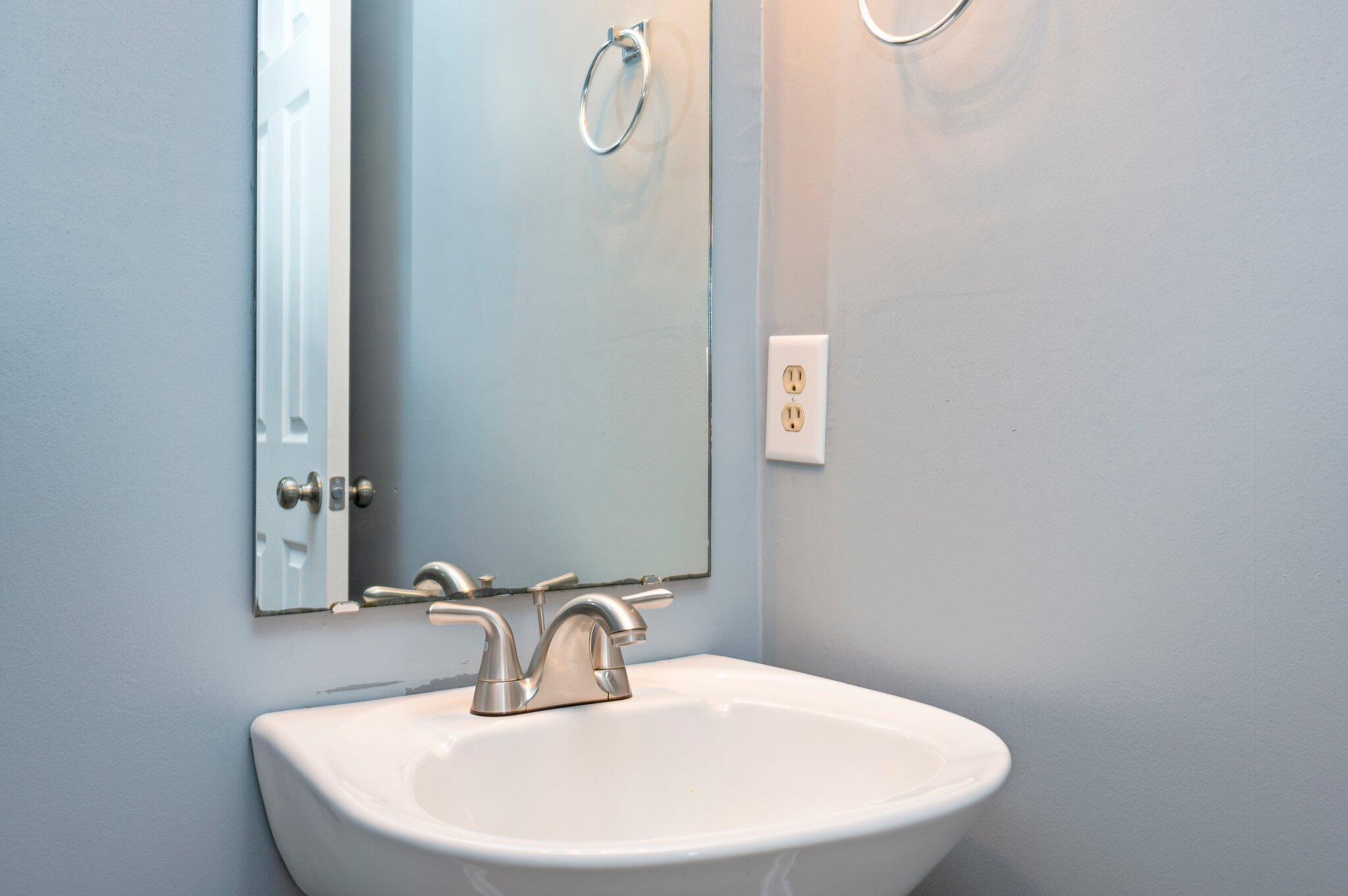 LAKE CHARLESTON - Residential