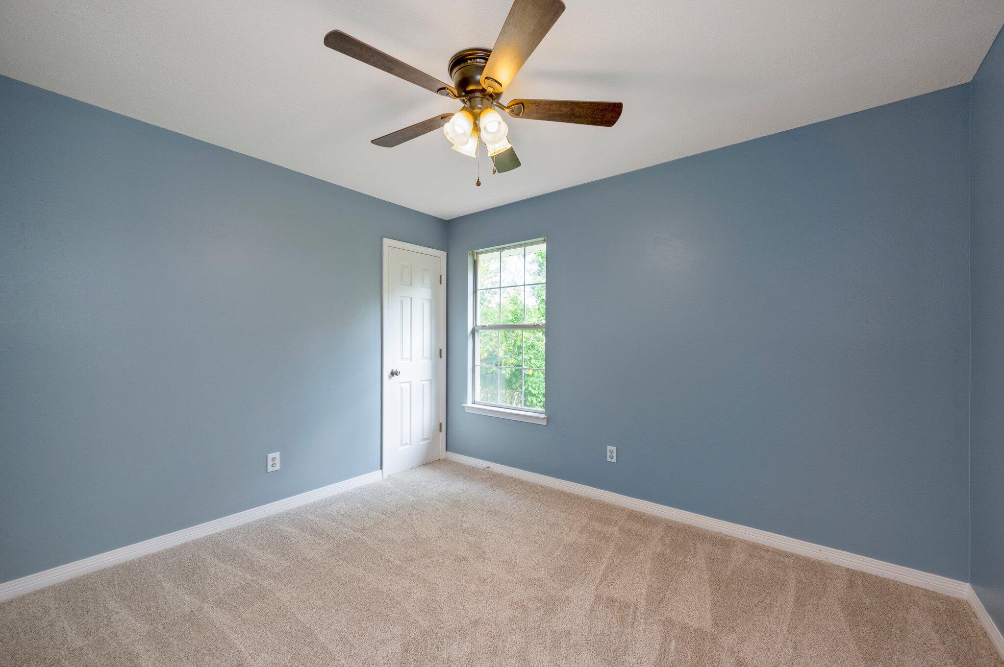 LAKE CHARLESTON - Residential