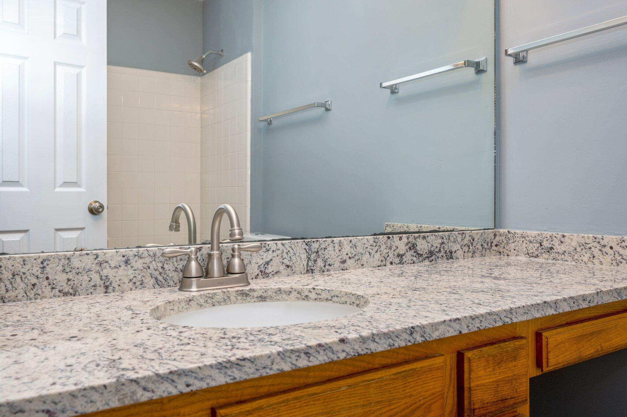 LAKE CHARLESTON - Residential