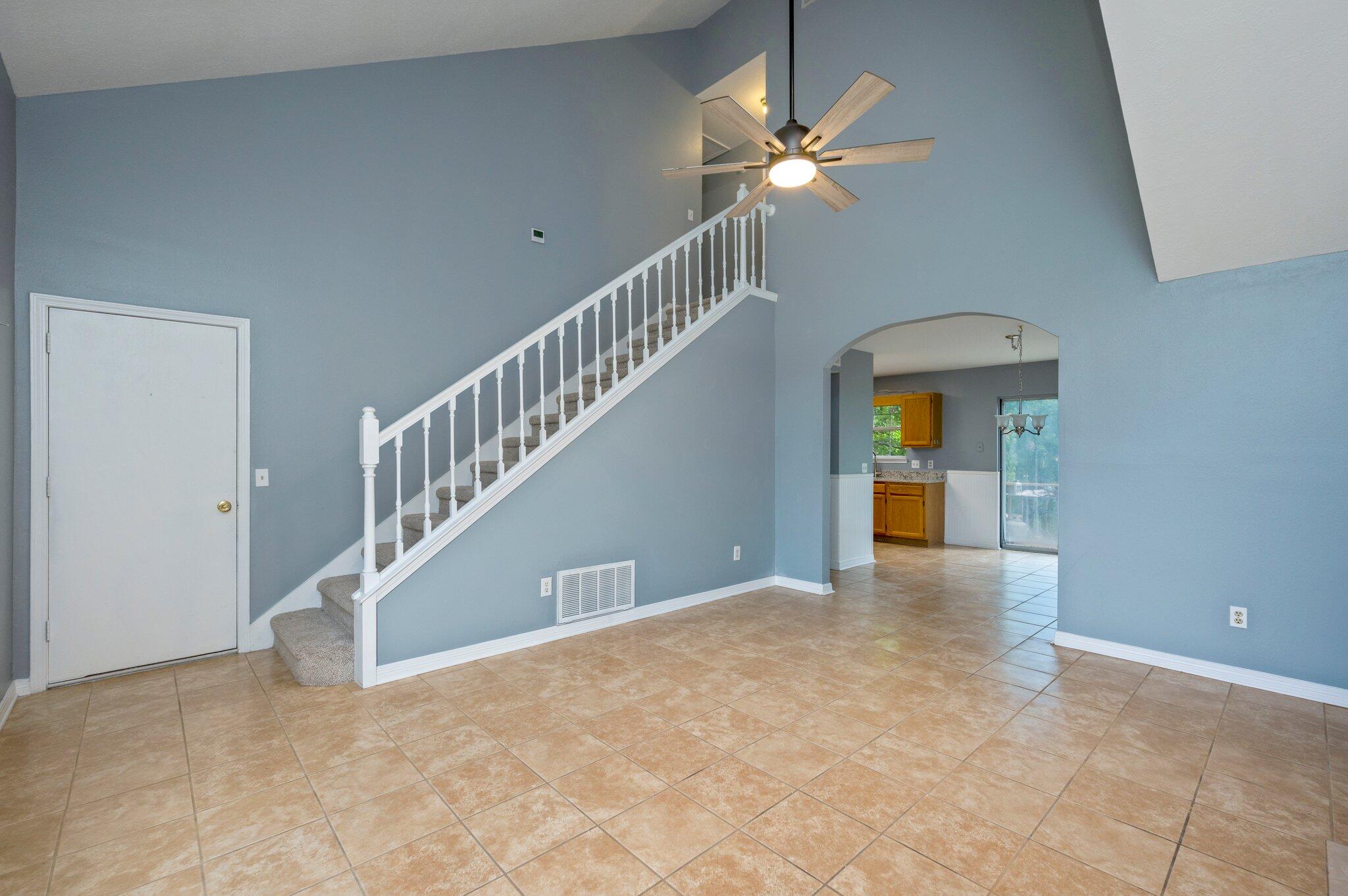 LAKE CHARLESTON - Residential