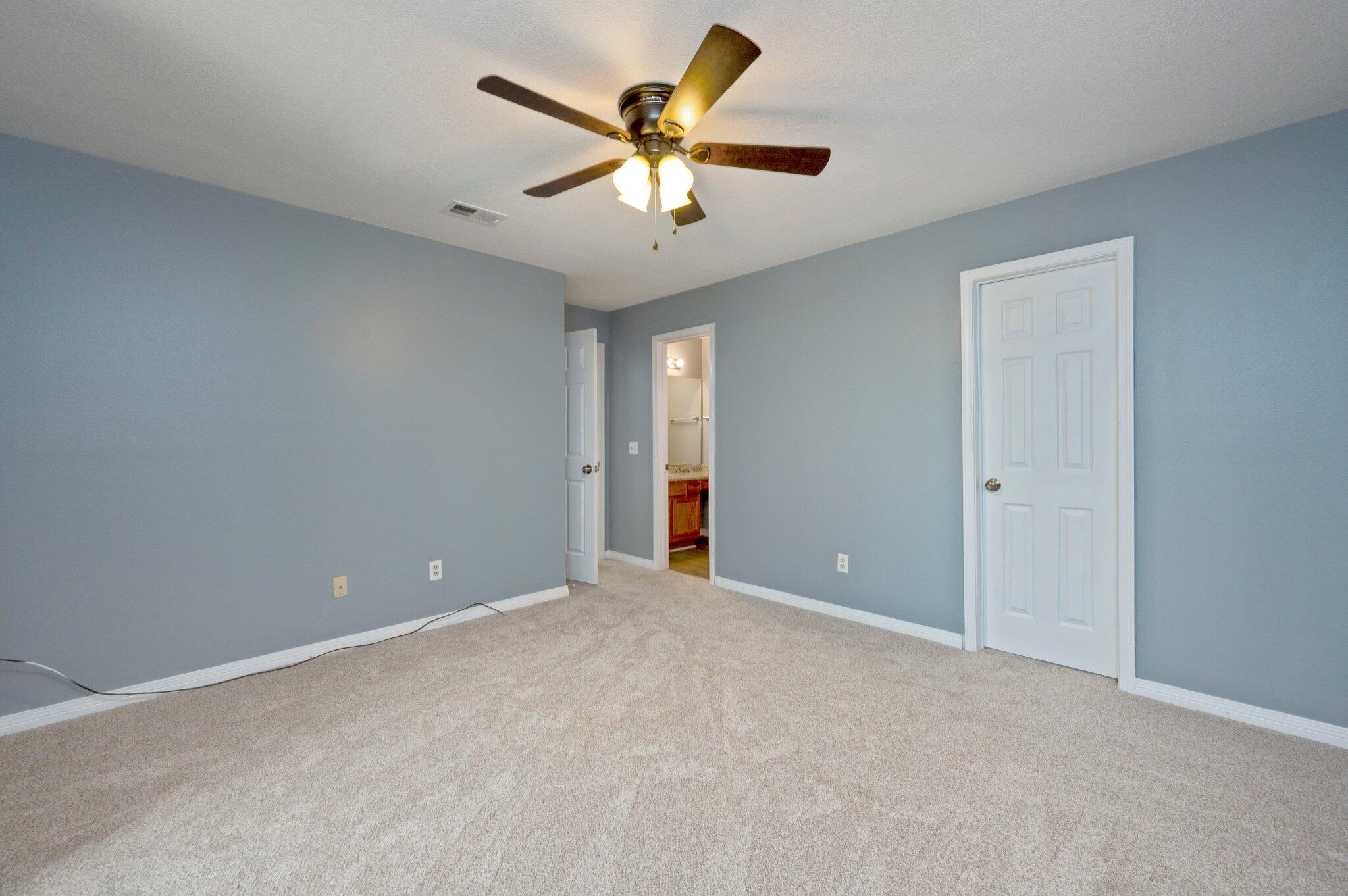 LAKE CHARLESTON - Residential