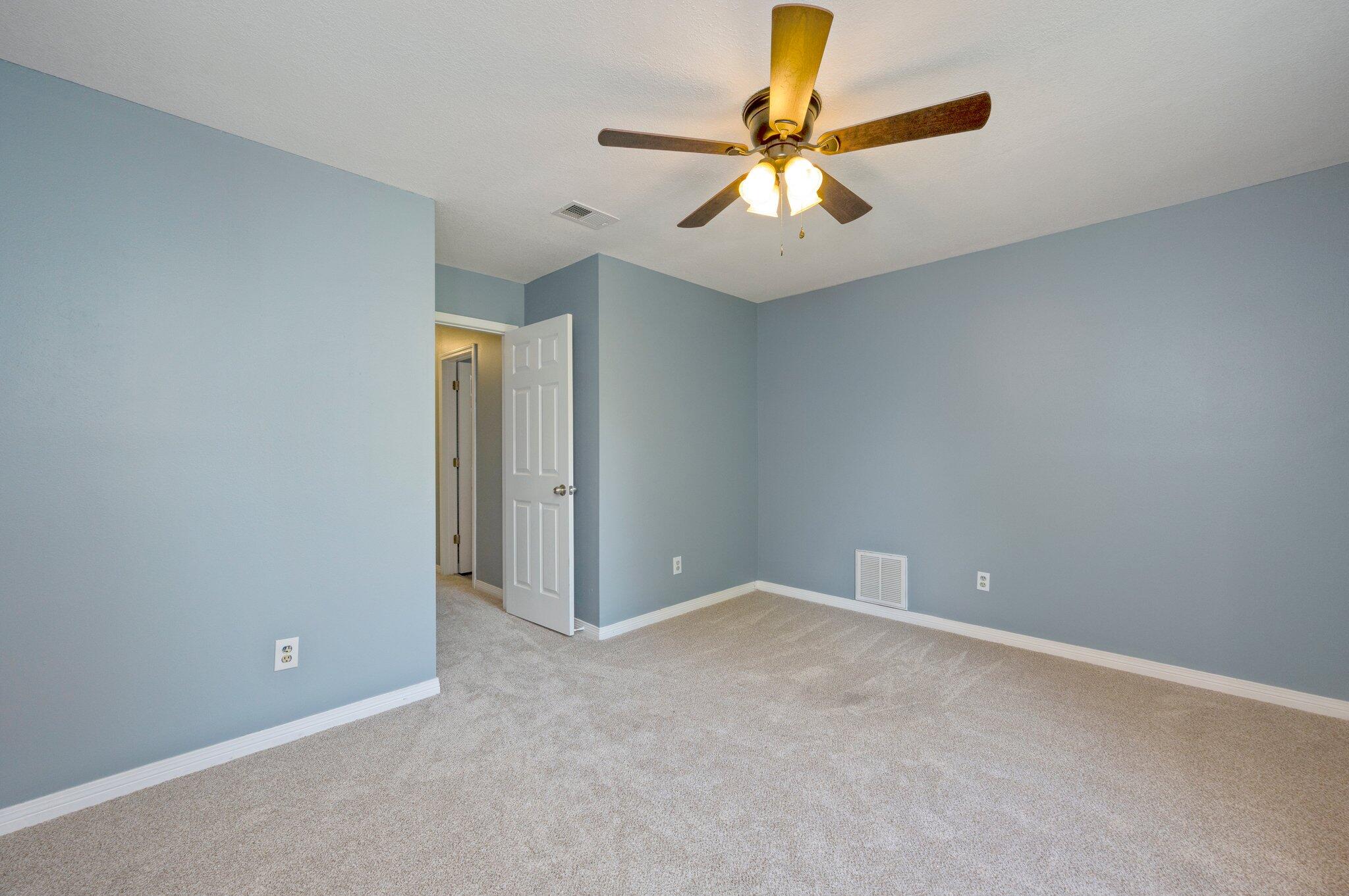 LAKE CHARLESTON - Residential