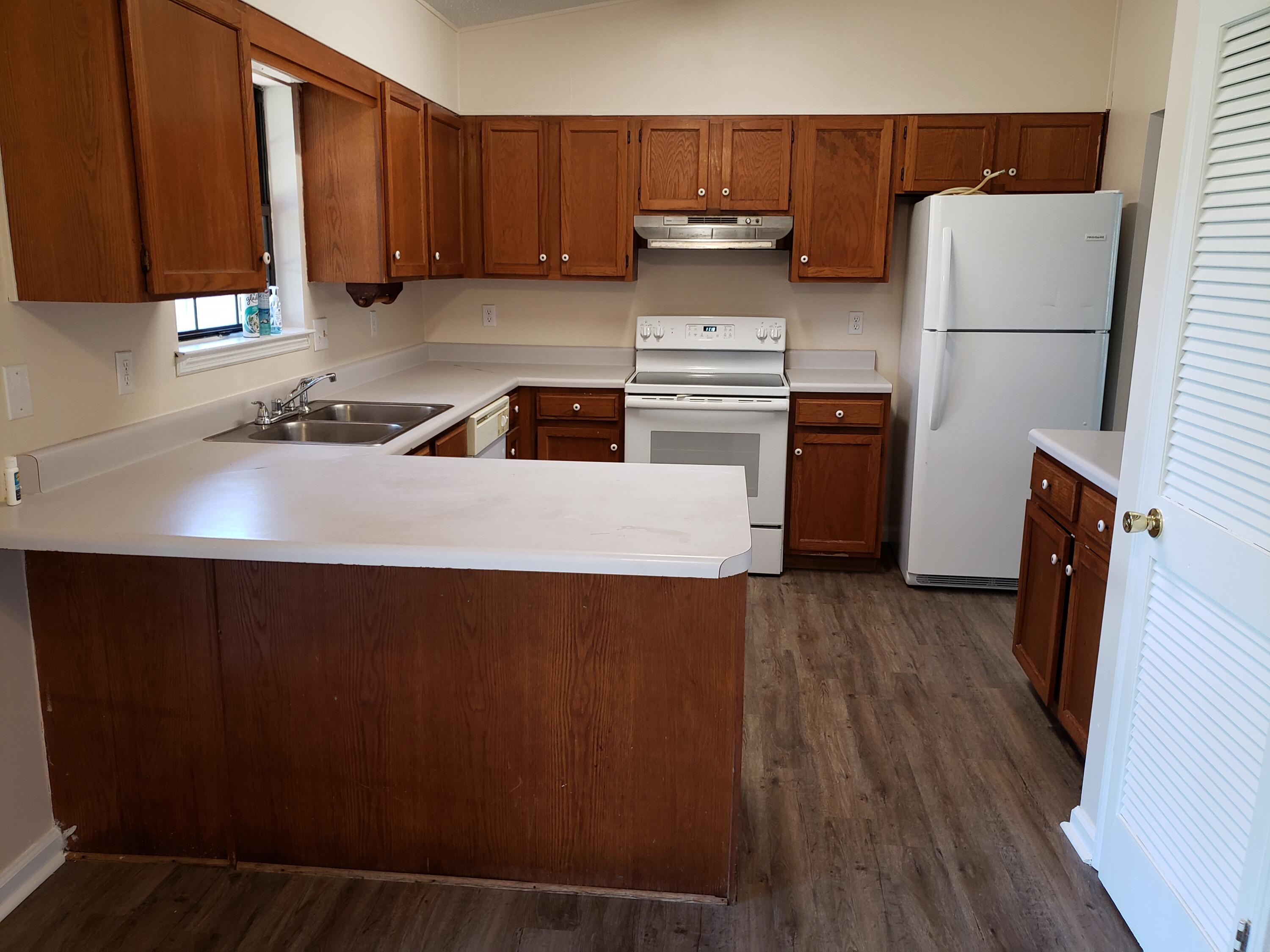 HOLLEY BY THE SEA - Residential Lease