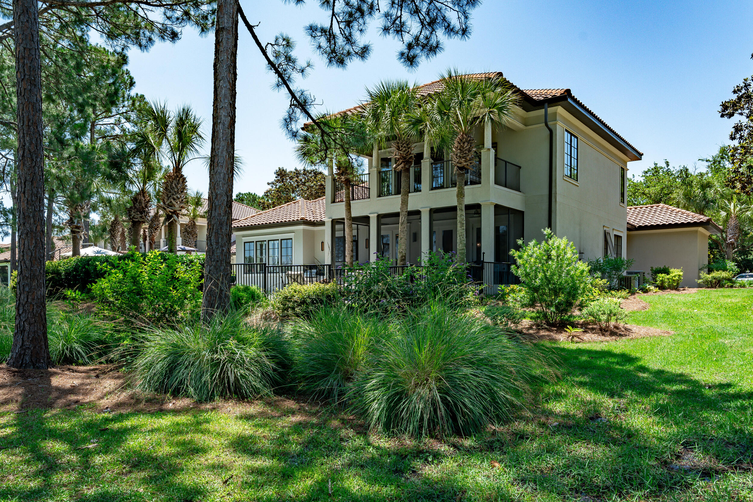 BURNT PINE - Residential