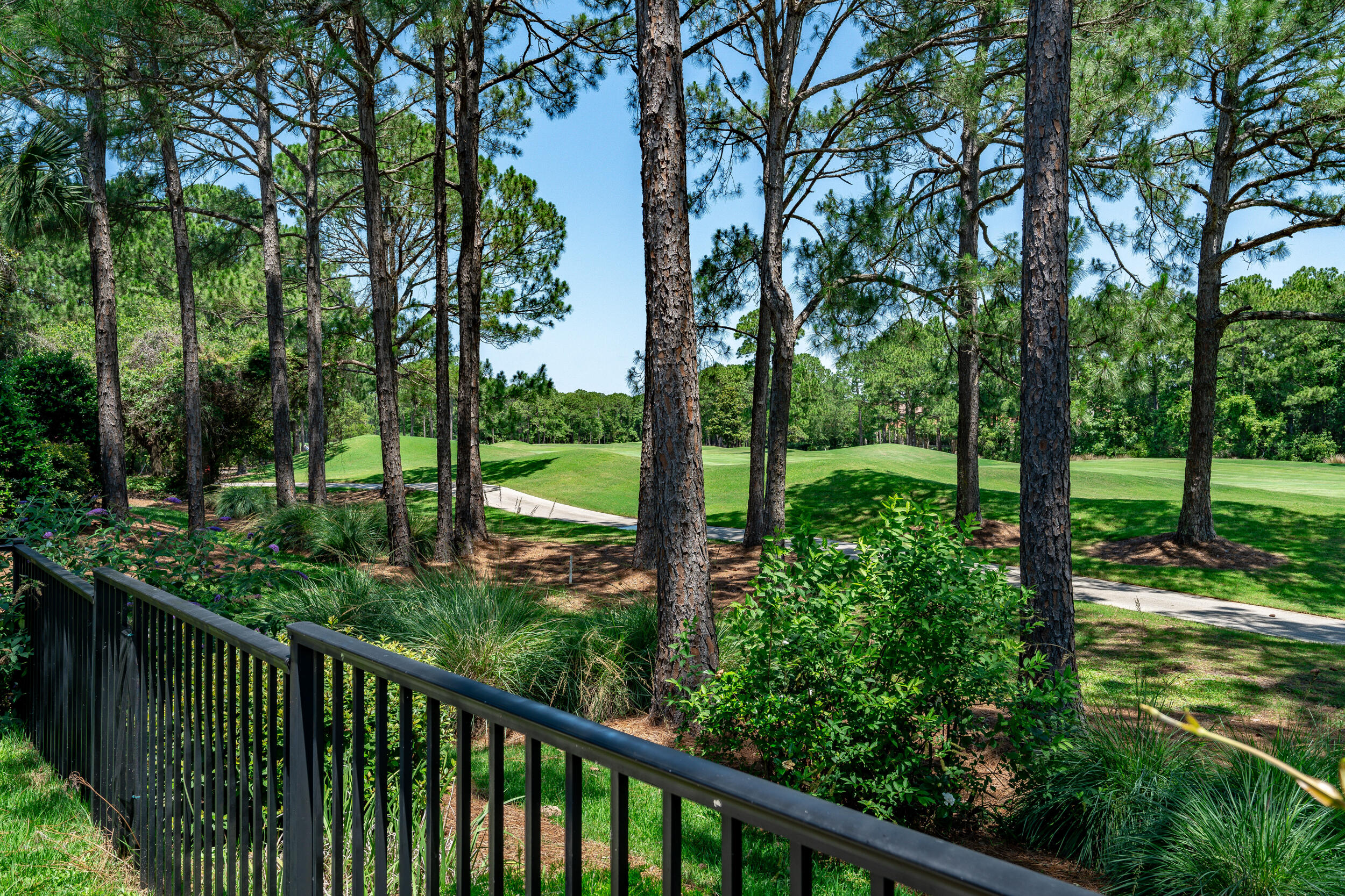 BURNT PINE - Residential
